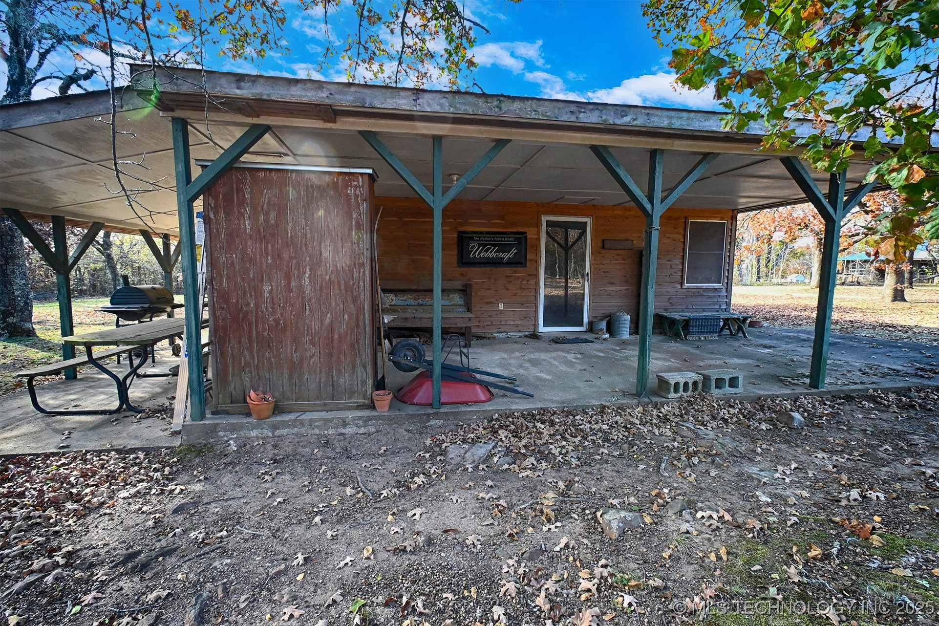 01 E 965 Loop Property Photo 3