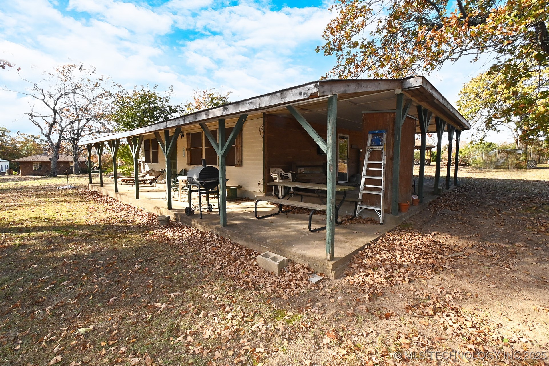 01 E 965 Loop Property Photo 24