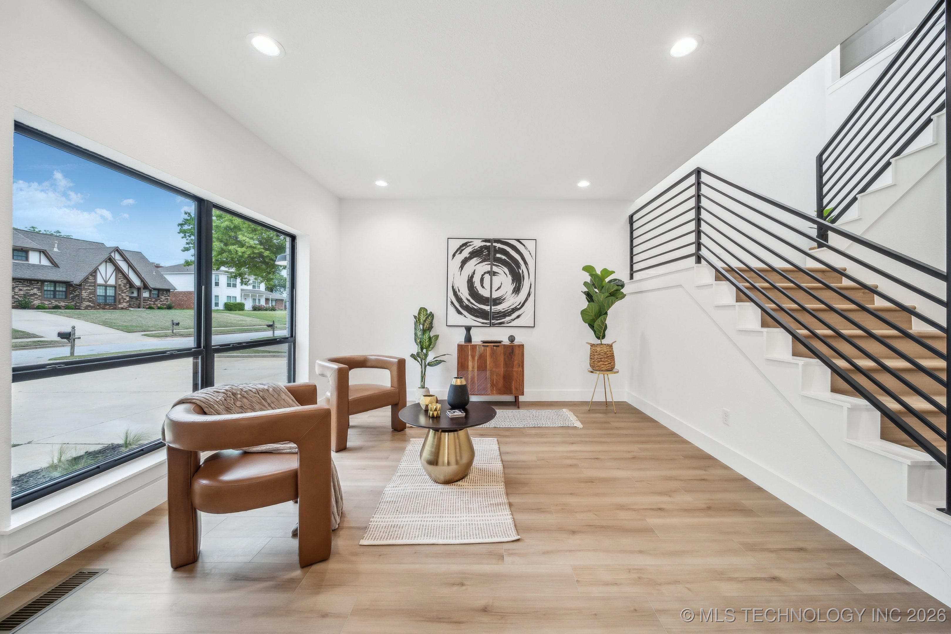 6601 S 5th Avenue Property Photo 7