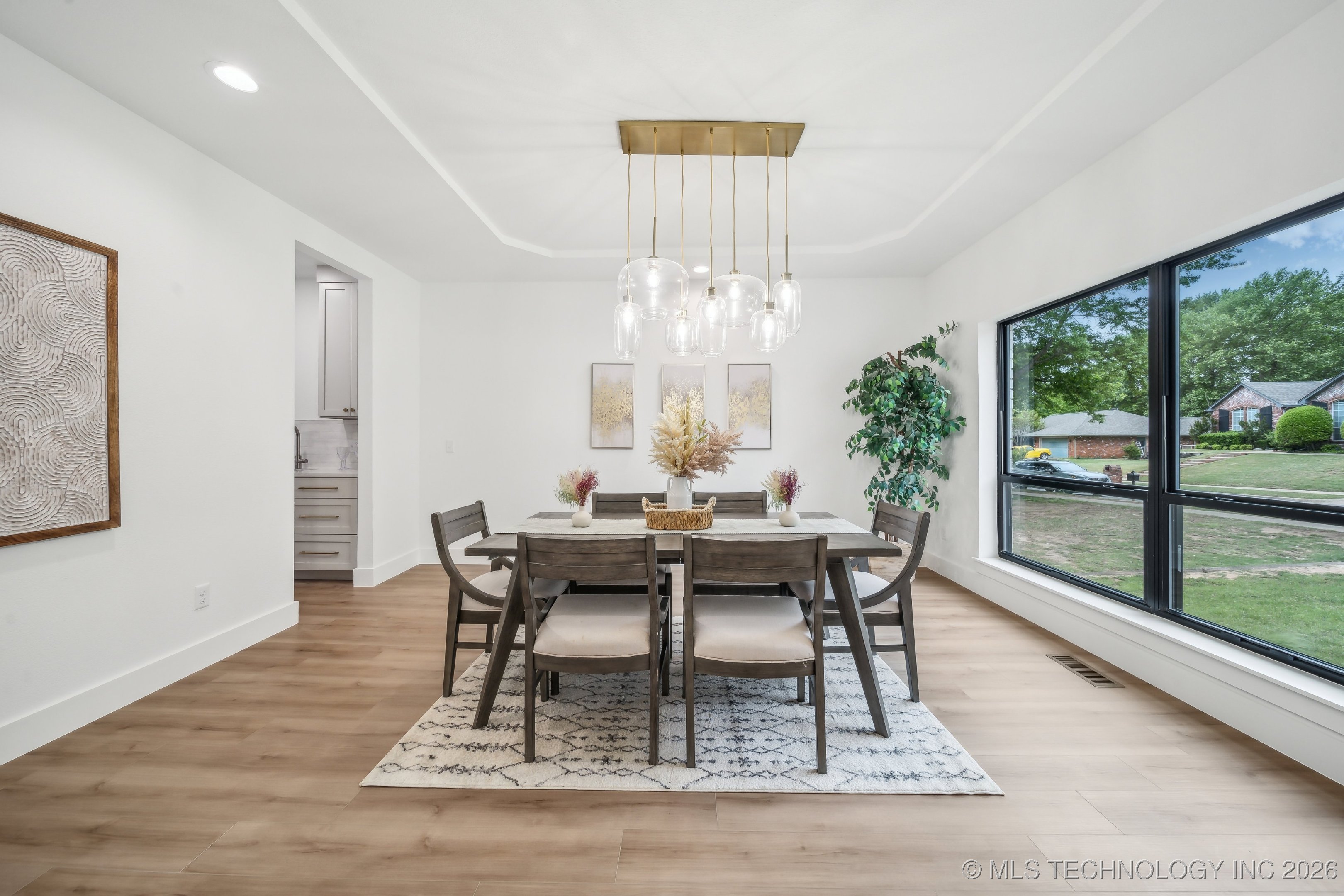 6601 S 5th Avenue Property Photo 9