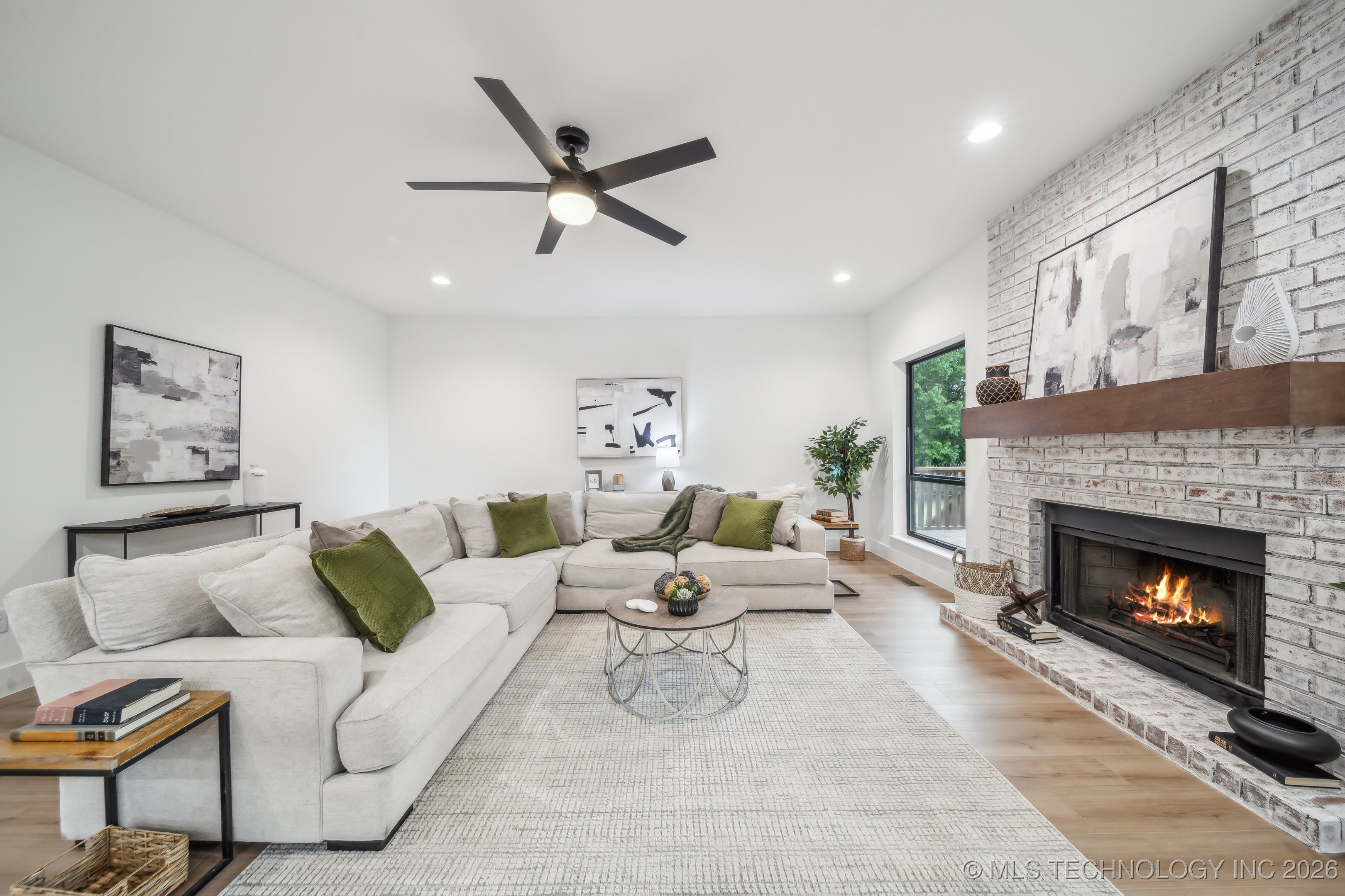 6601 S 5th Avenue Property Photo 13