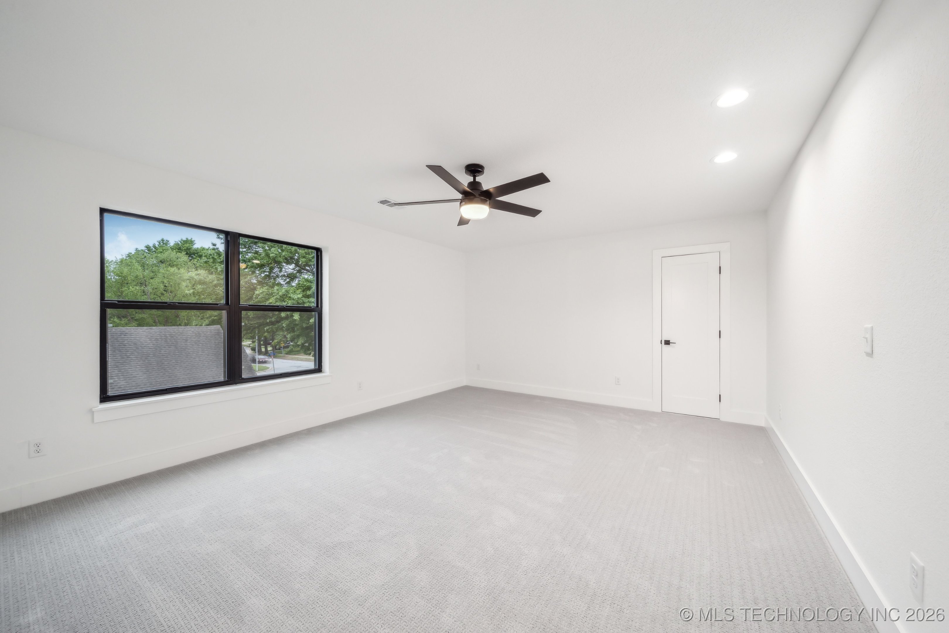 6601 S 5th Avenue Property Photo 37