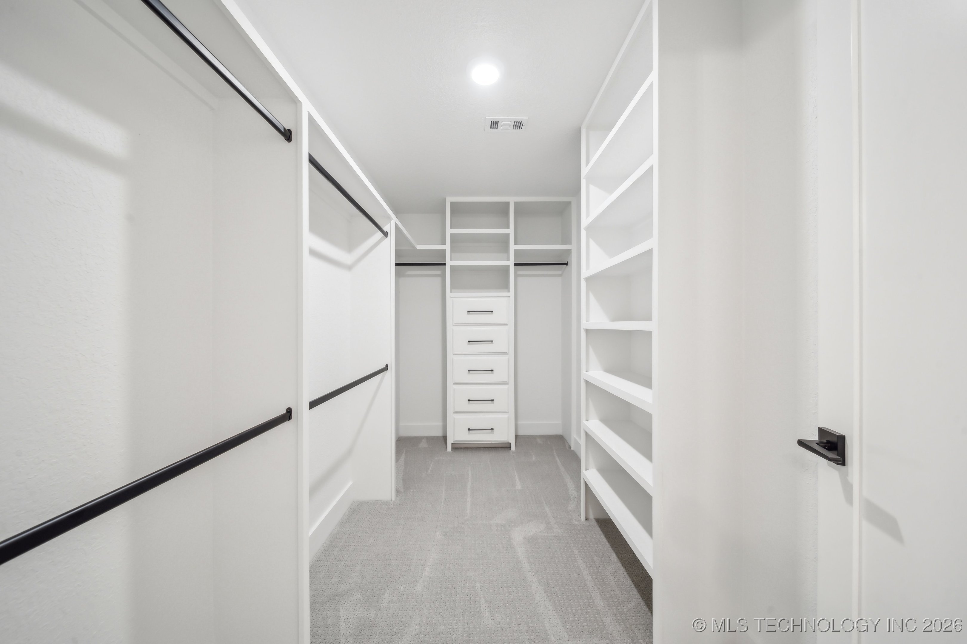 6601 S 5th Avenue Property Photo 46