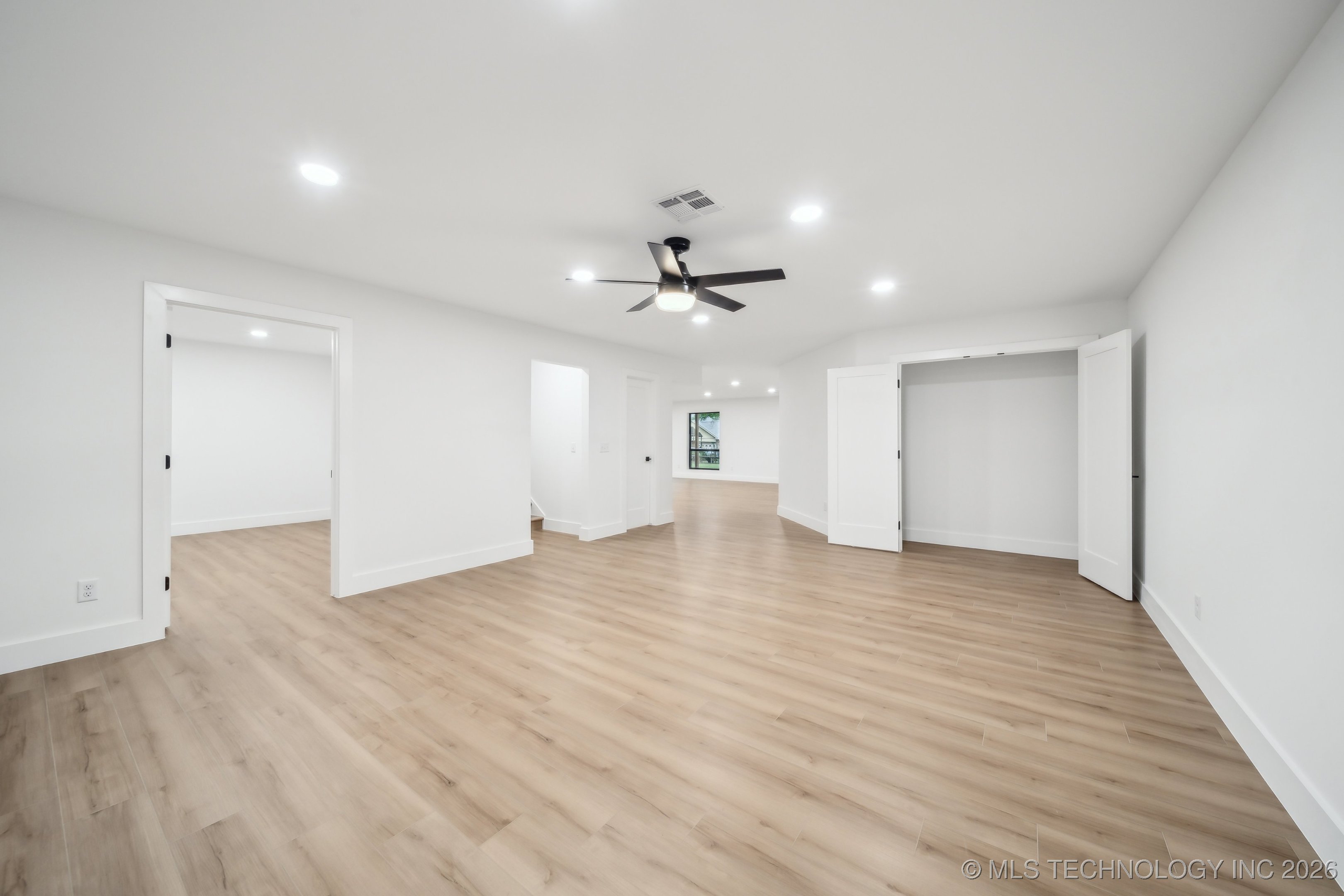 6601 S 5th Avenue Property Photo 49