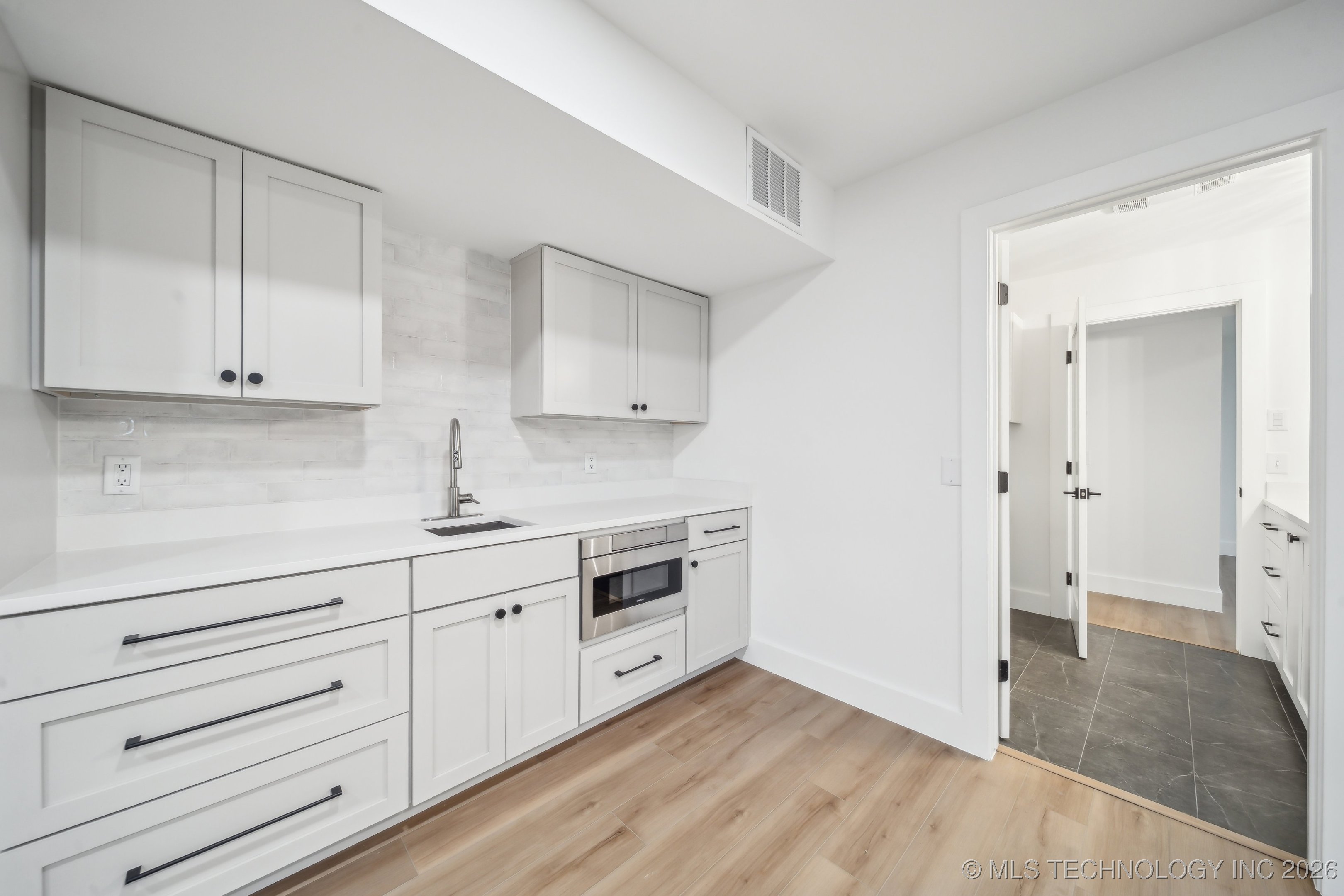 6601 S 5th Avenue Property Photo 53