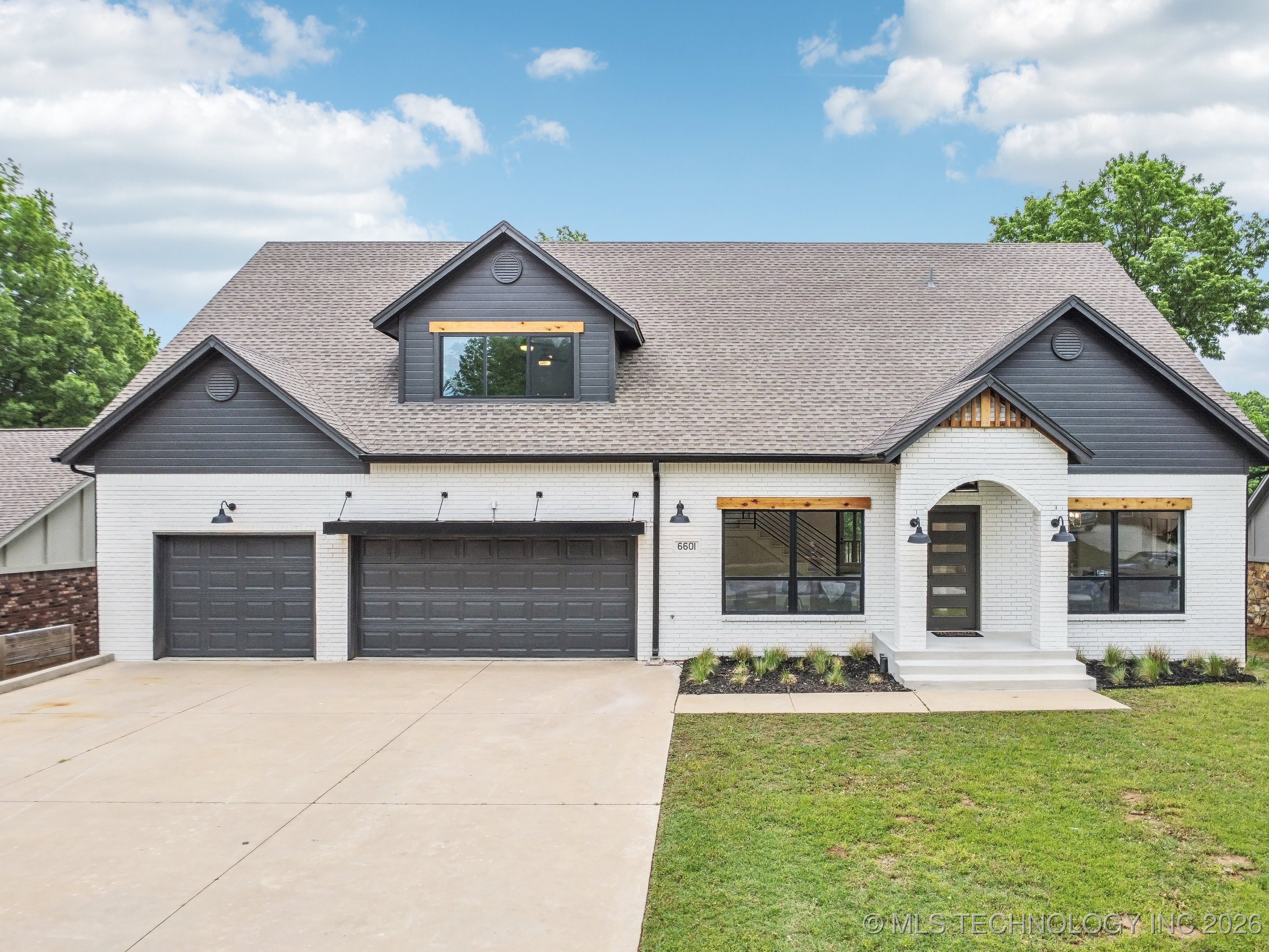 6601 S 5th Avenue Property Photo 63