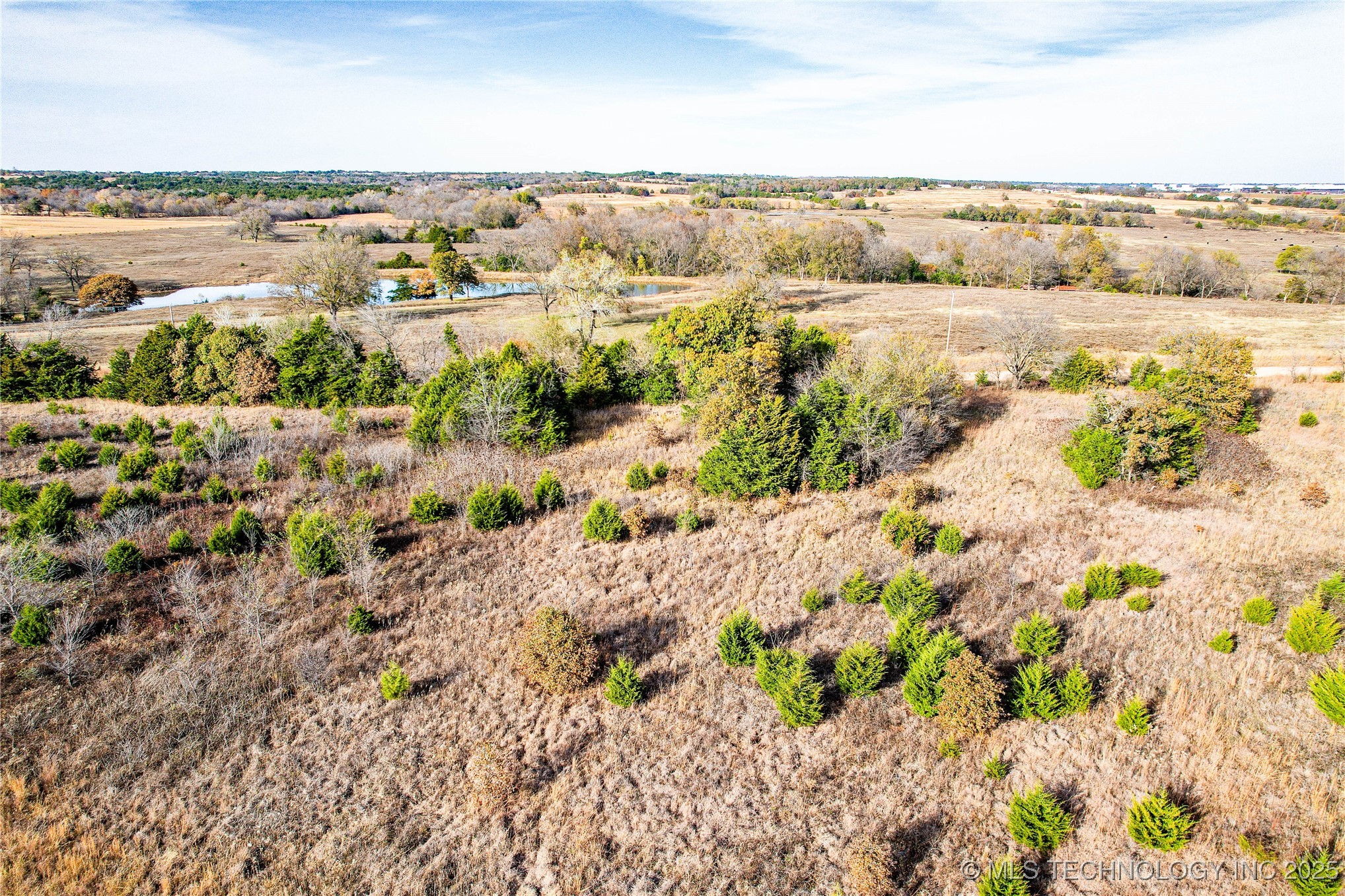 000 E 760 Road Property Photo 2