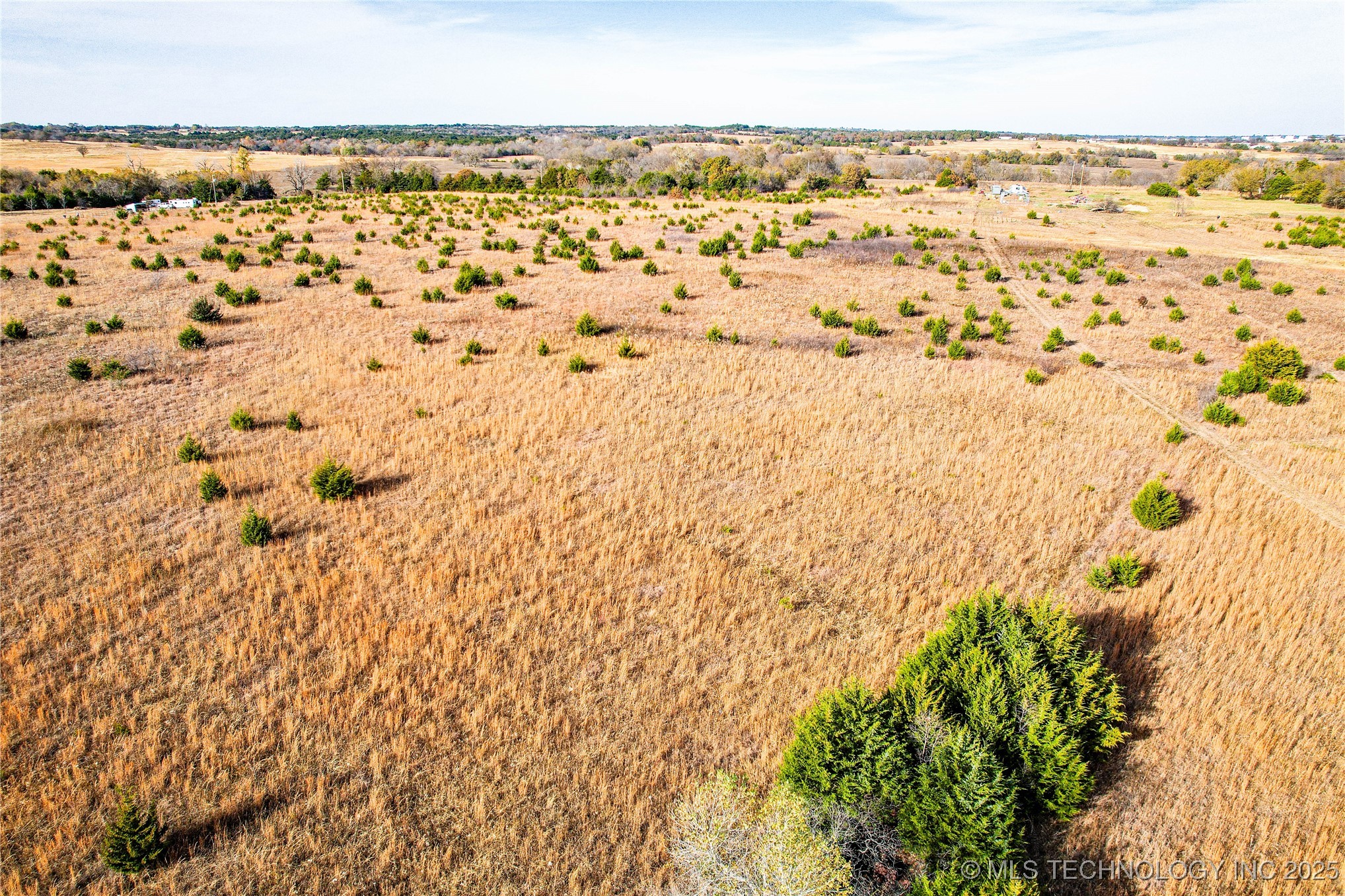 000 E 760 Road Property Photo 7