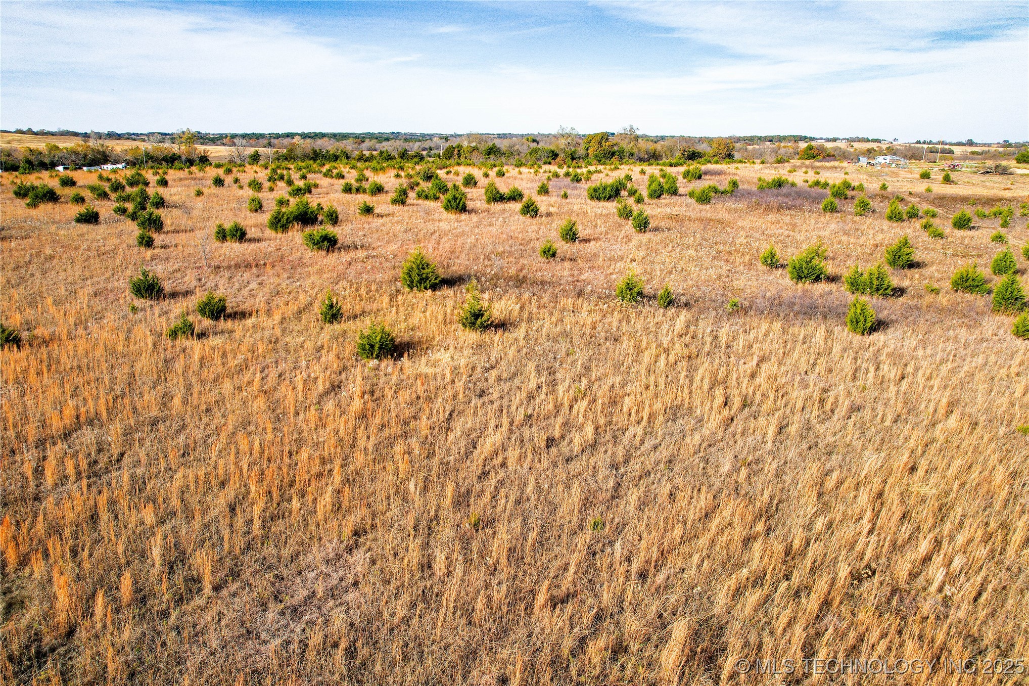 000 E 760 Road Property Photo 8