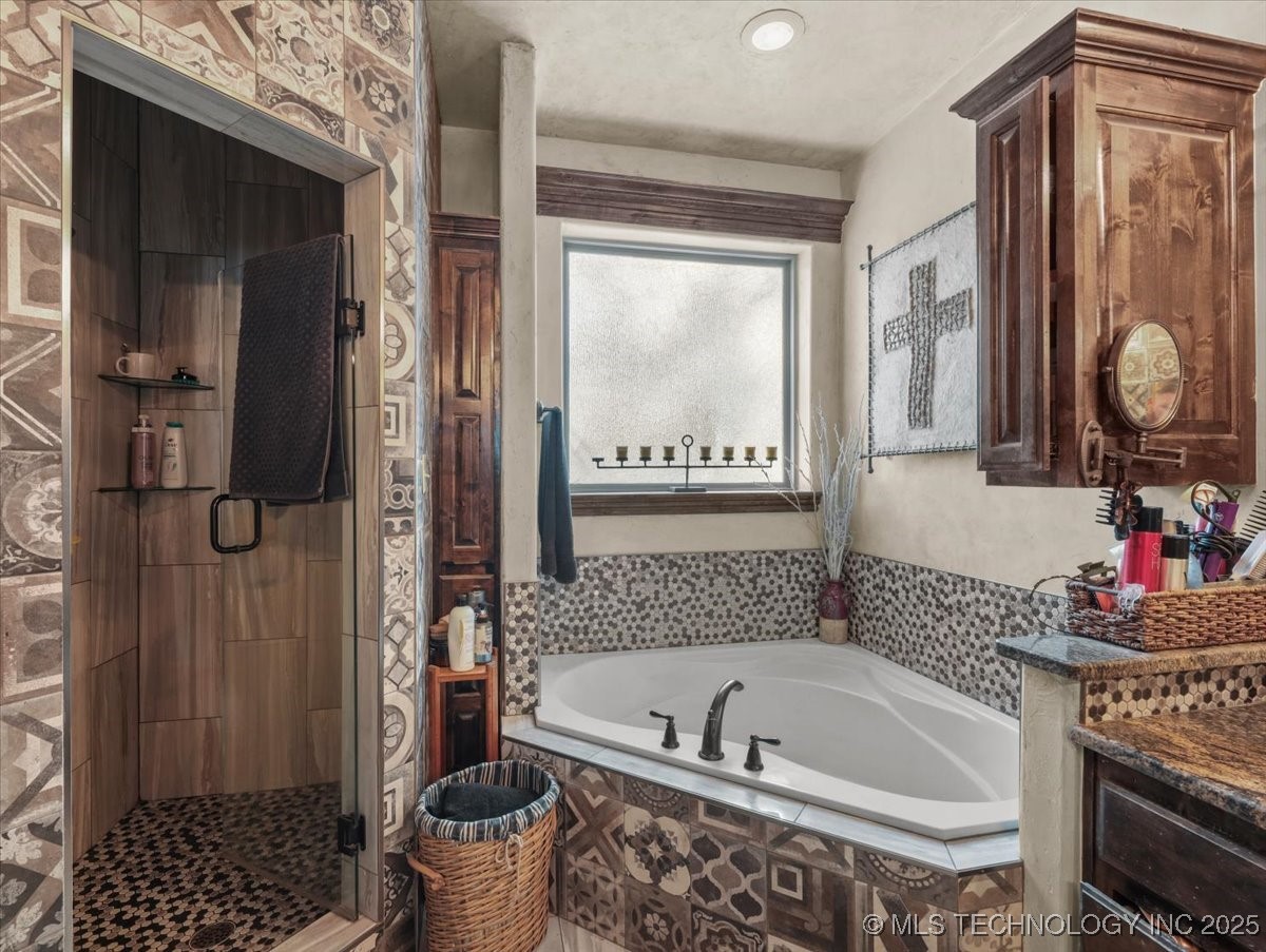 555 White Chimney Property Photo 20