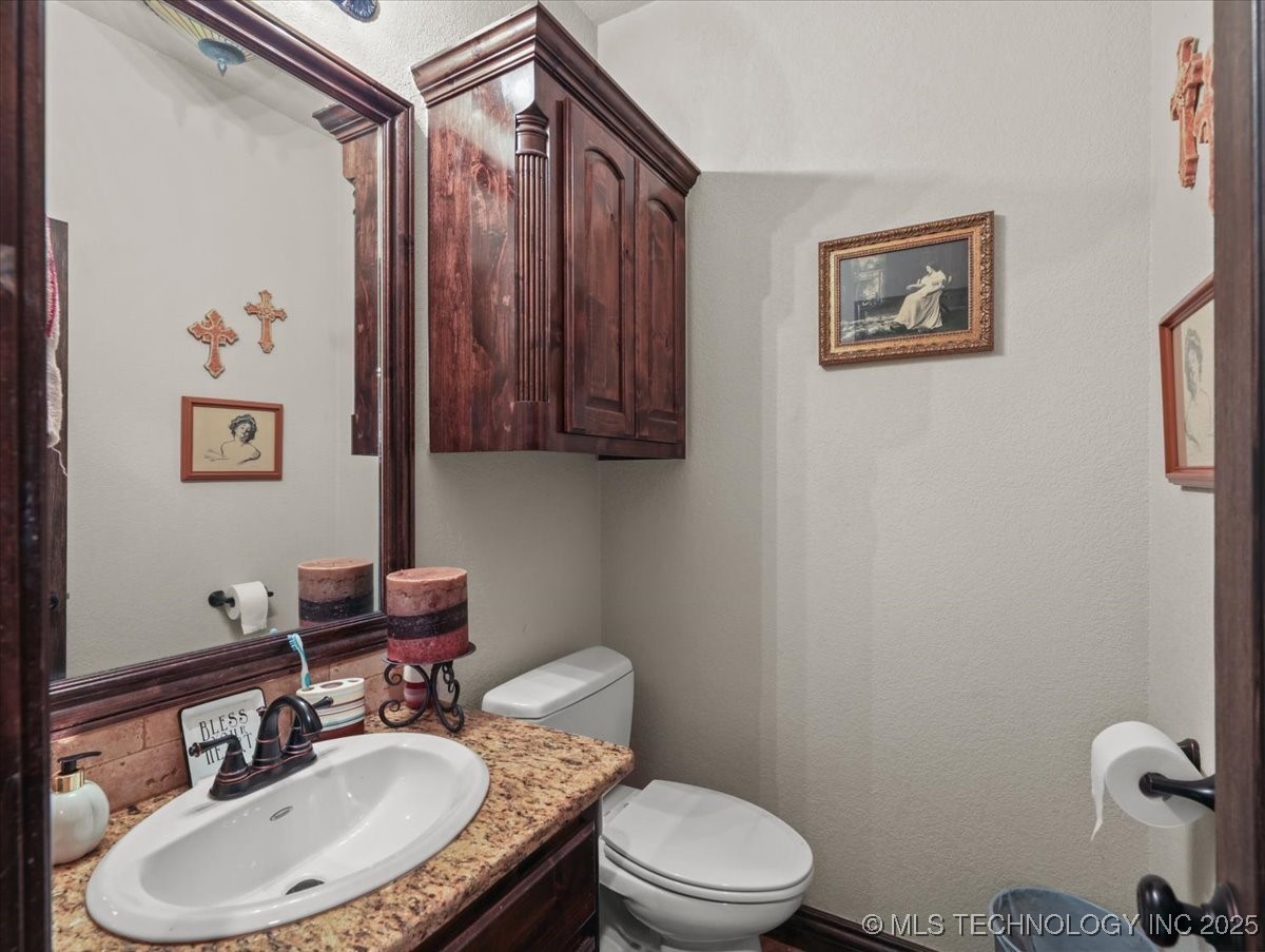 555 White Chimney Property Photo 26