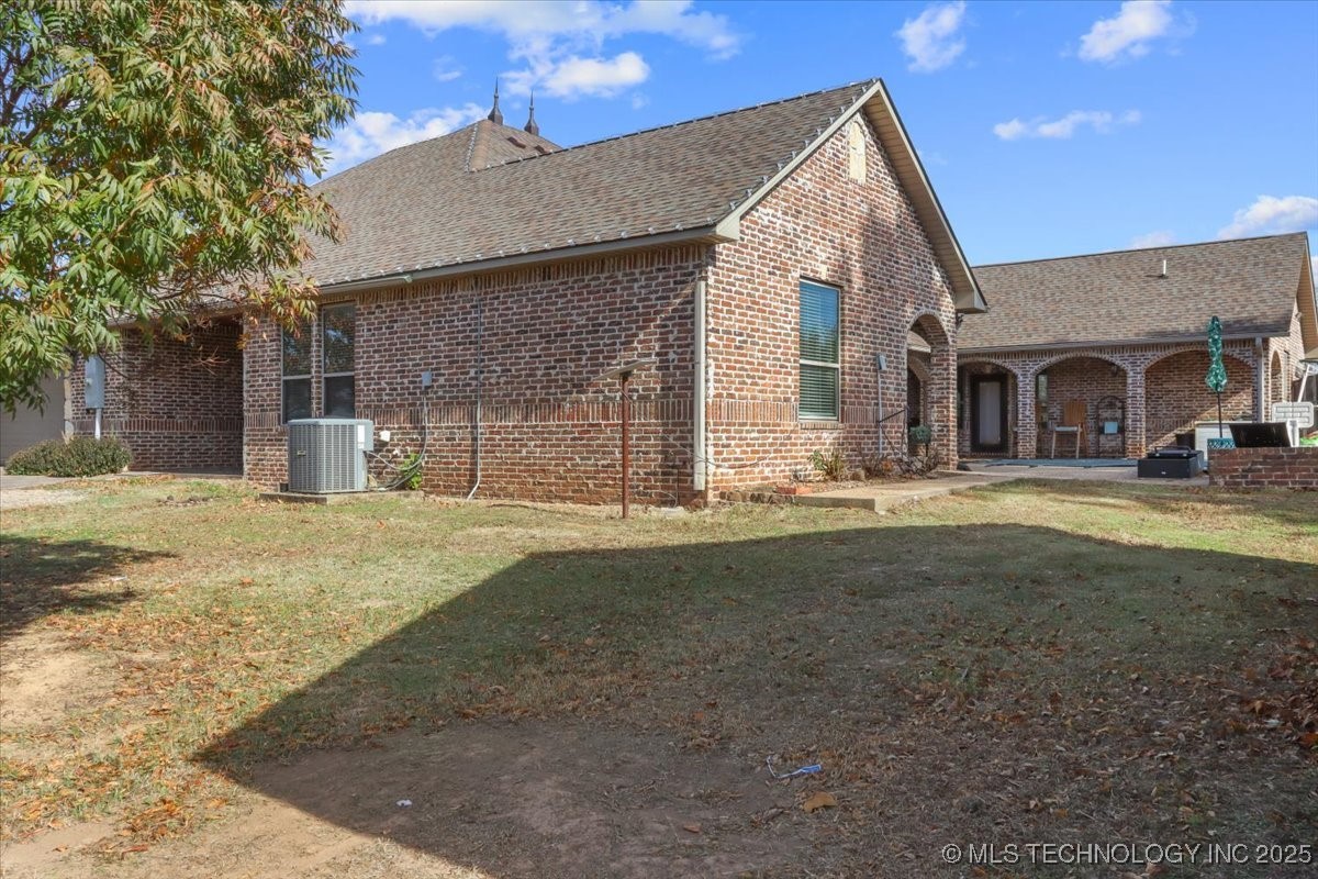 555 White Chimney Property Photo 35