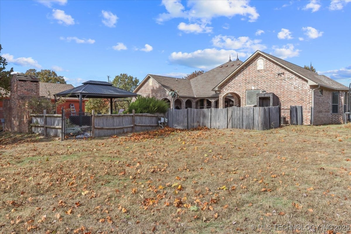 555 White Chimney Property Photo 36