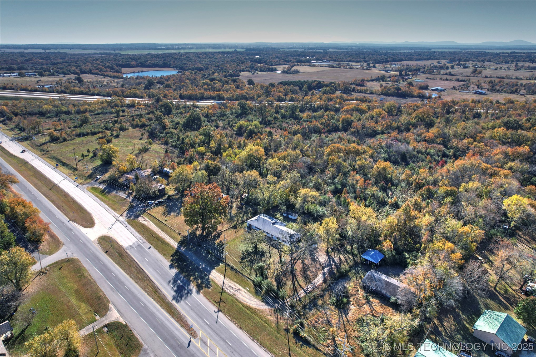 404 W Ray Fine Boulevard Property Photo 3