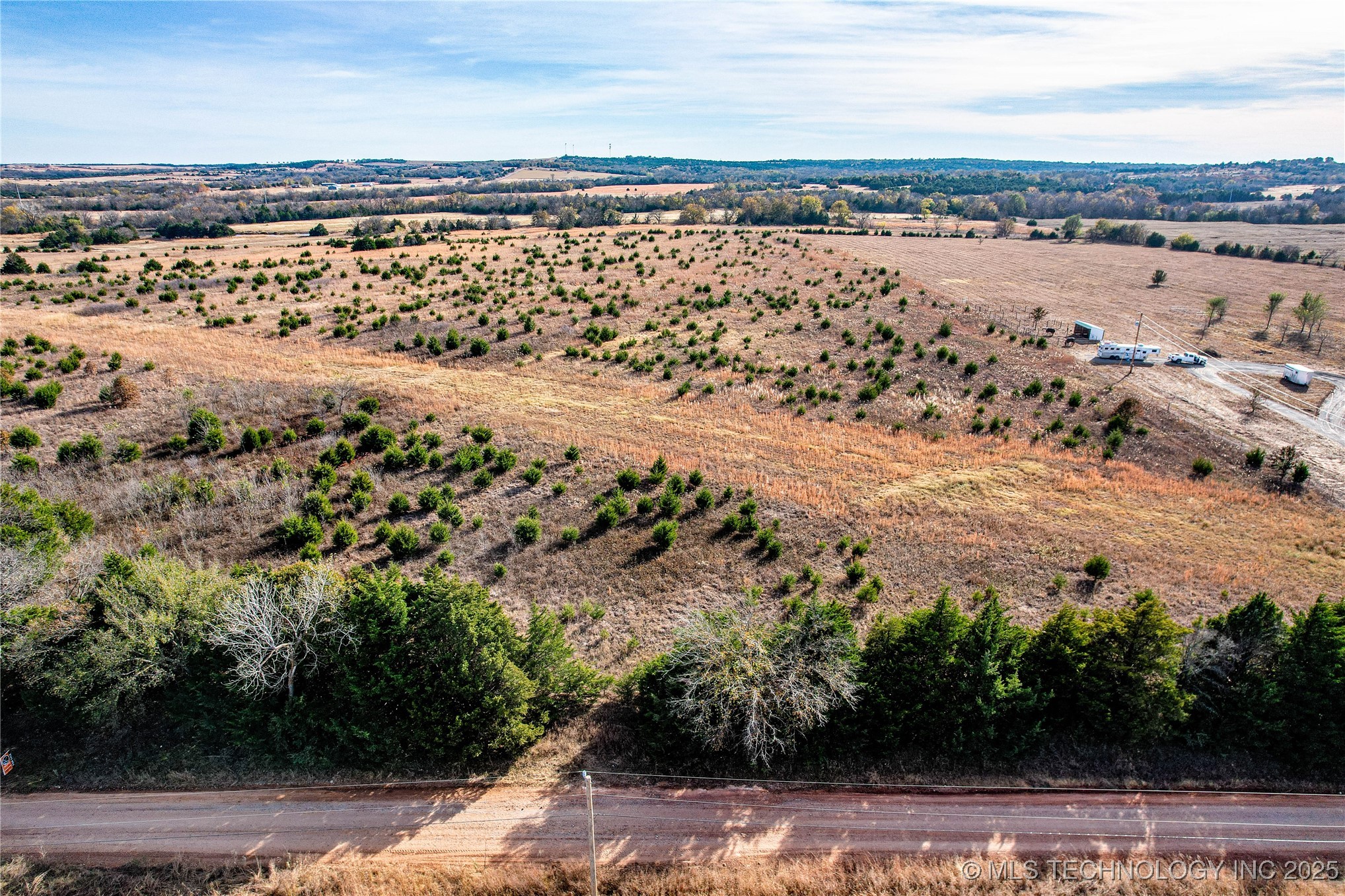 0000 E 760 Road Property Photo 1