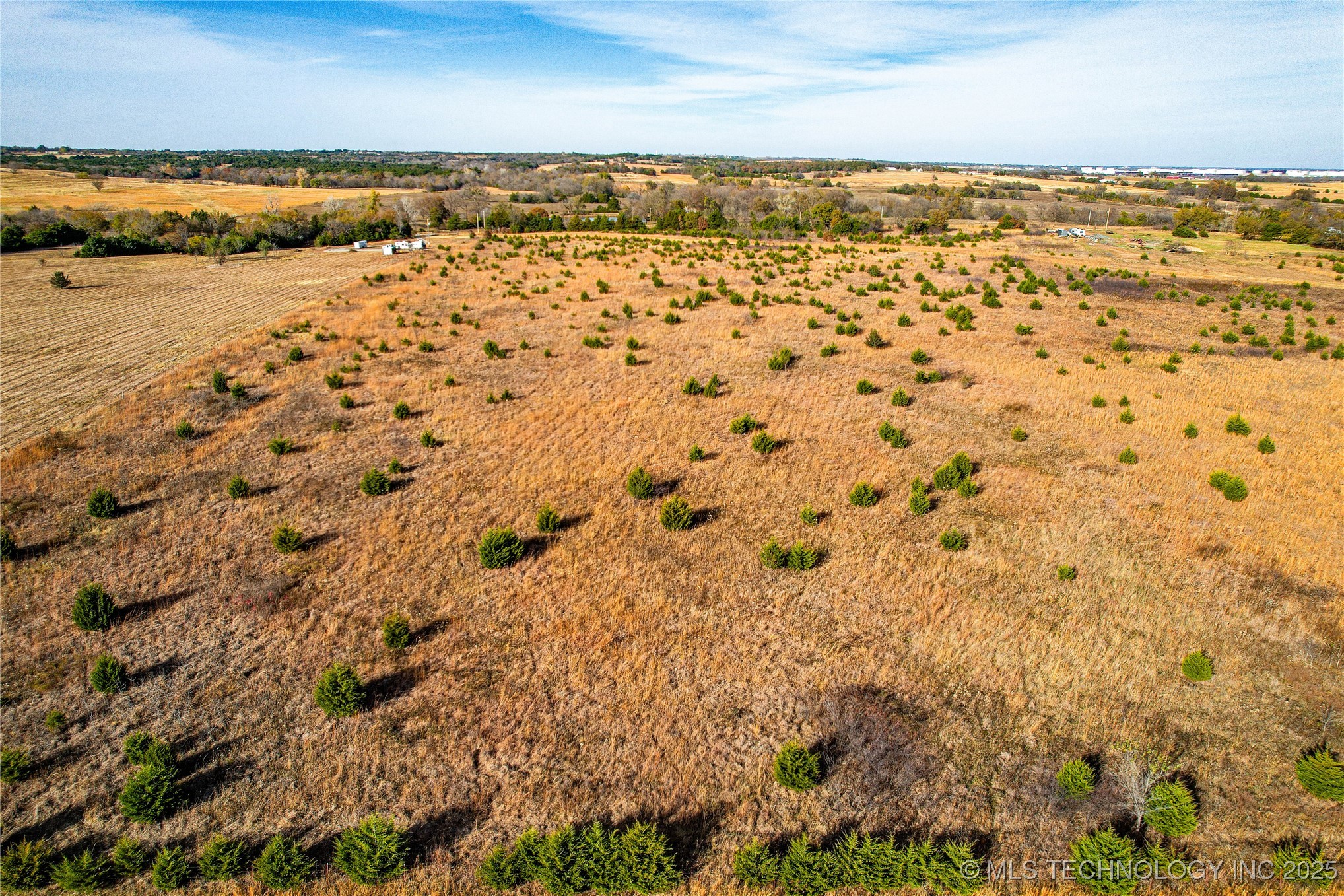 0000 E 760 Road Property Photo 5