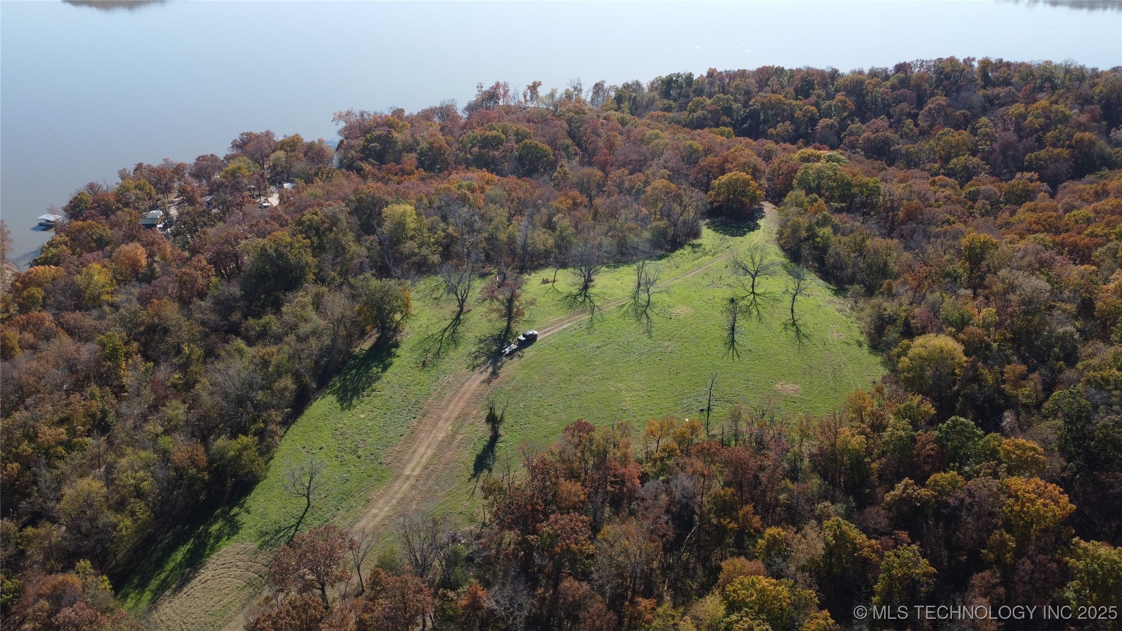 18101 S 641 Road Property Photo 3