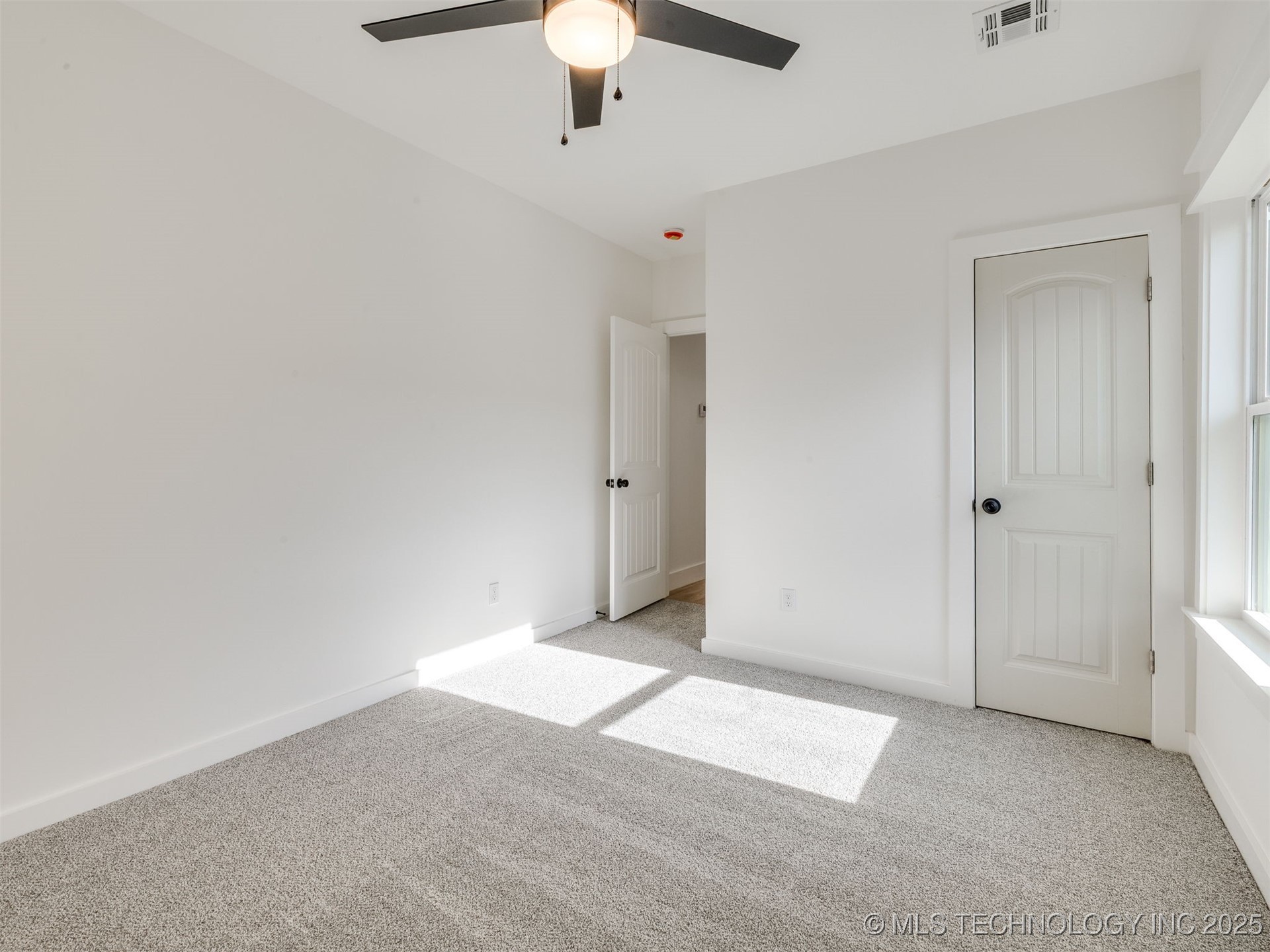 254 N Yukon Avenue Property Photo 38