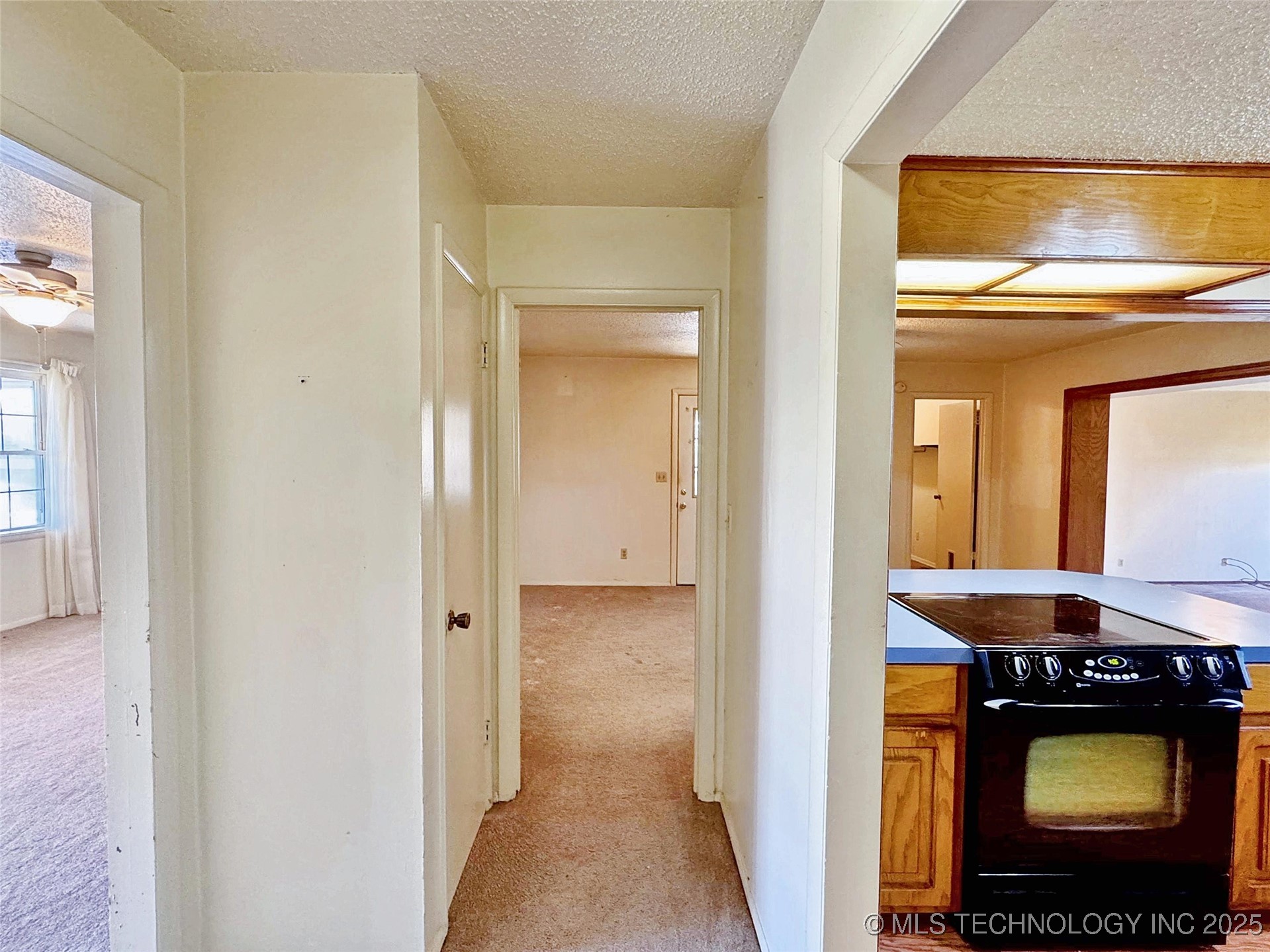 613 S Rodgers Street Property Photo 6