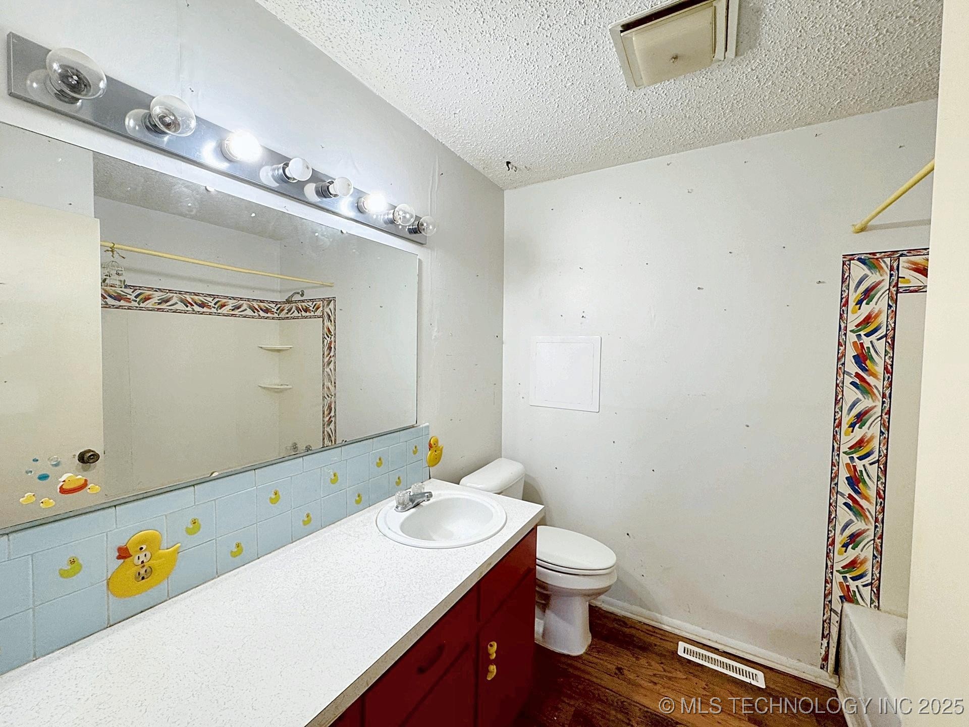 613 S Rodgers Street Property Photo 29