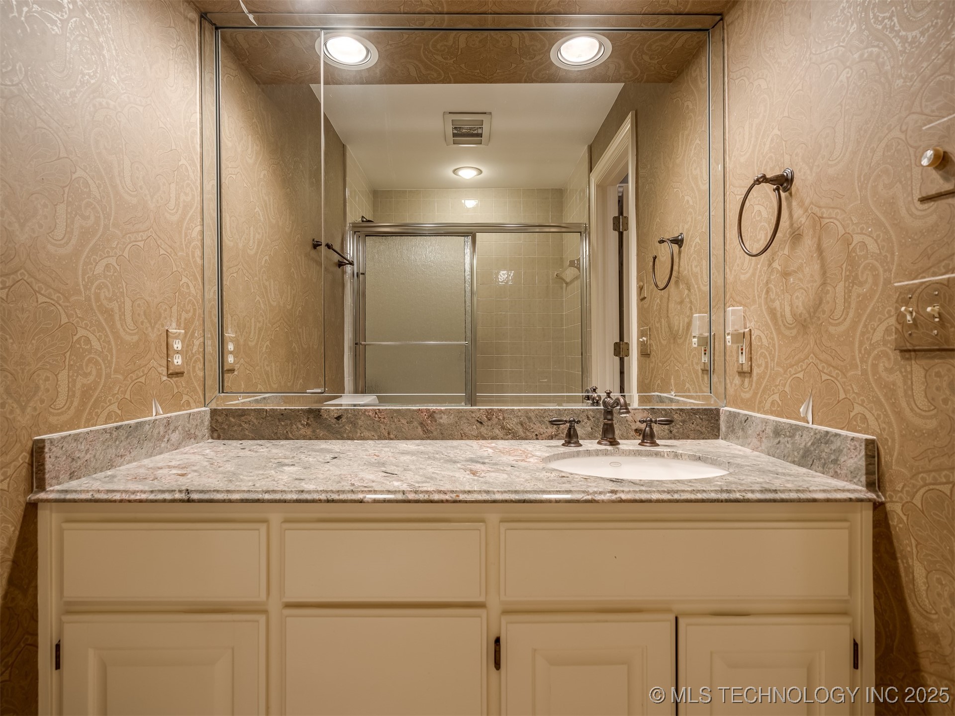 11475 S Yale Avenue Property Photo 36