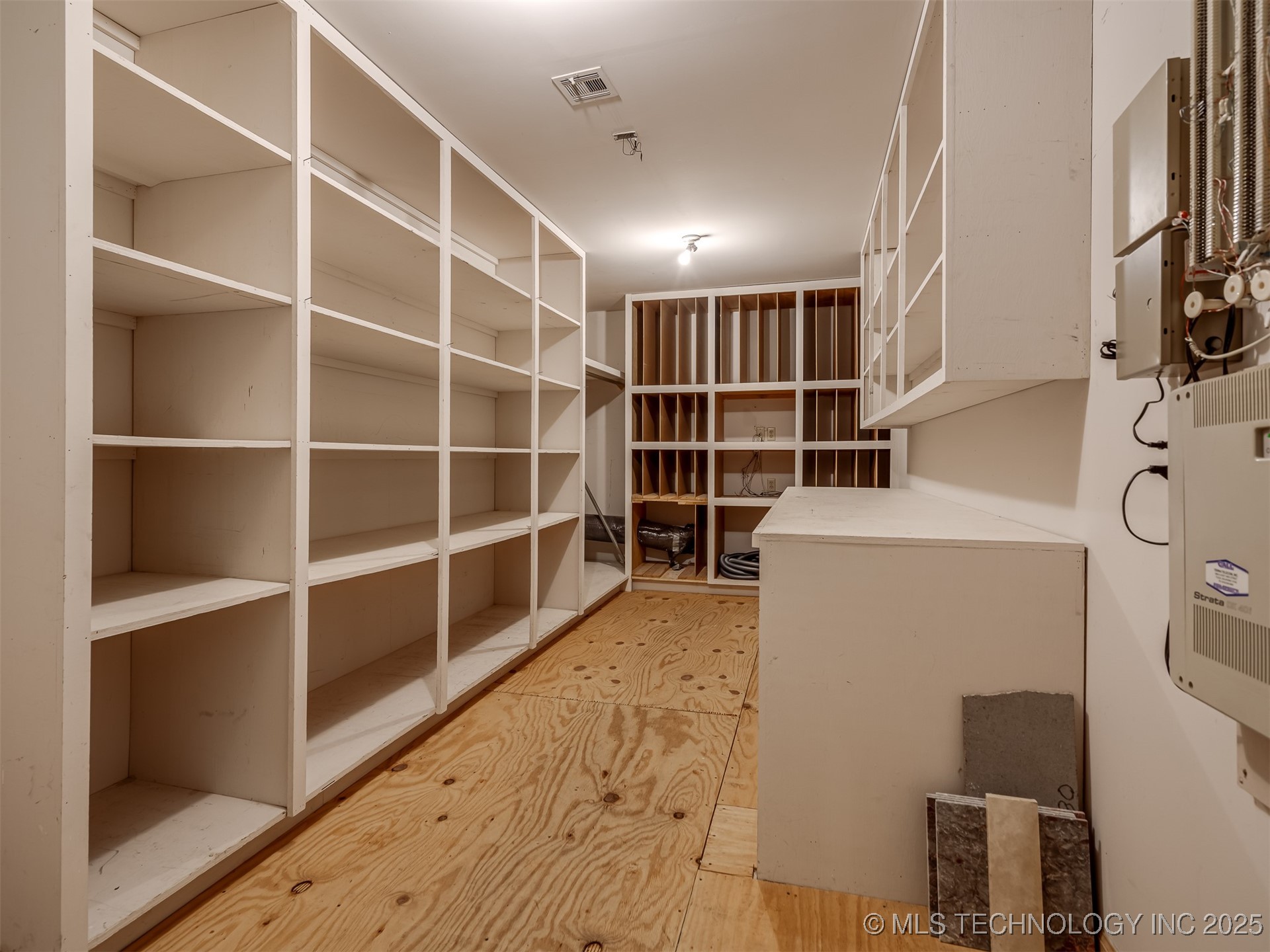 11475 S Yale Avenue Property Photo 49