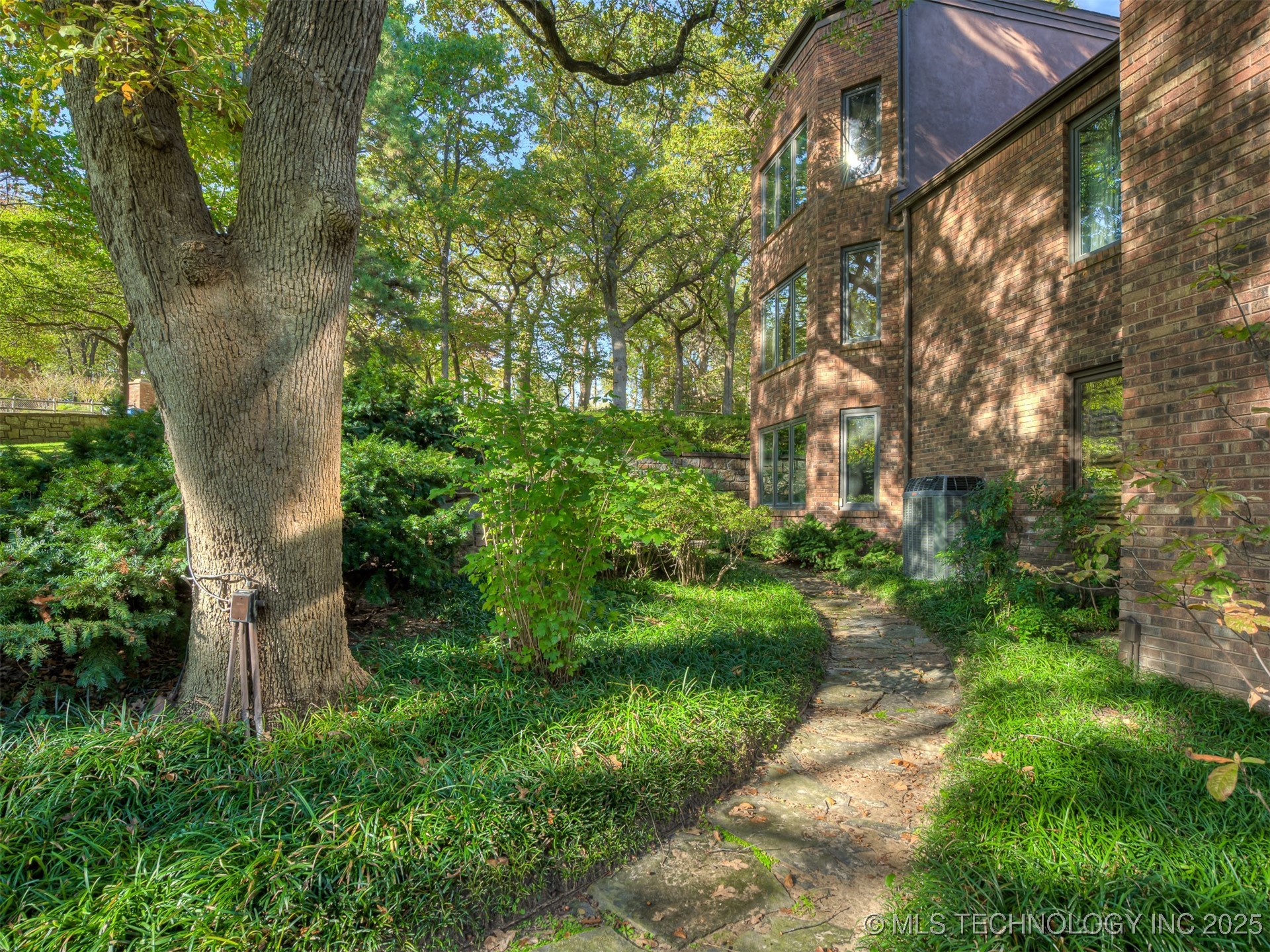 11475 S Yale Avenue Property Photo 77