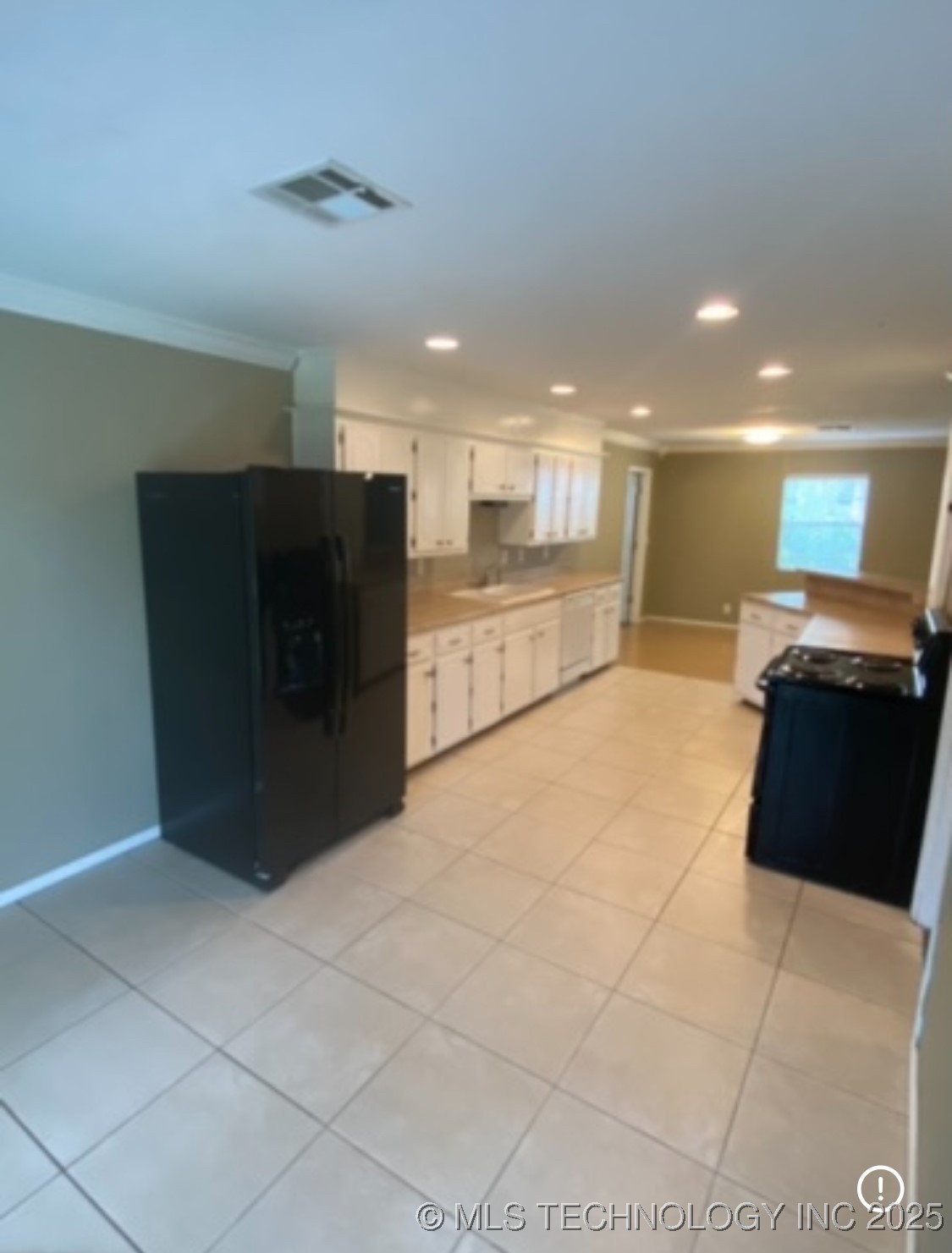 328 Pine Property Photo 6