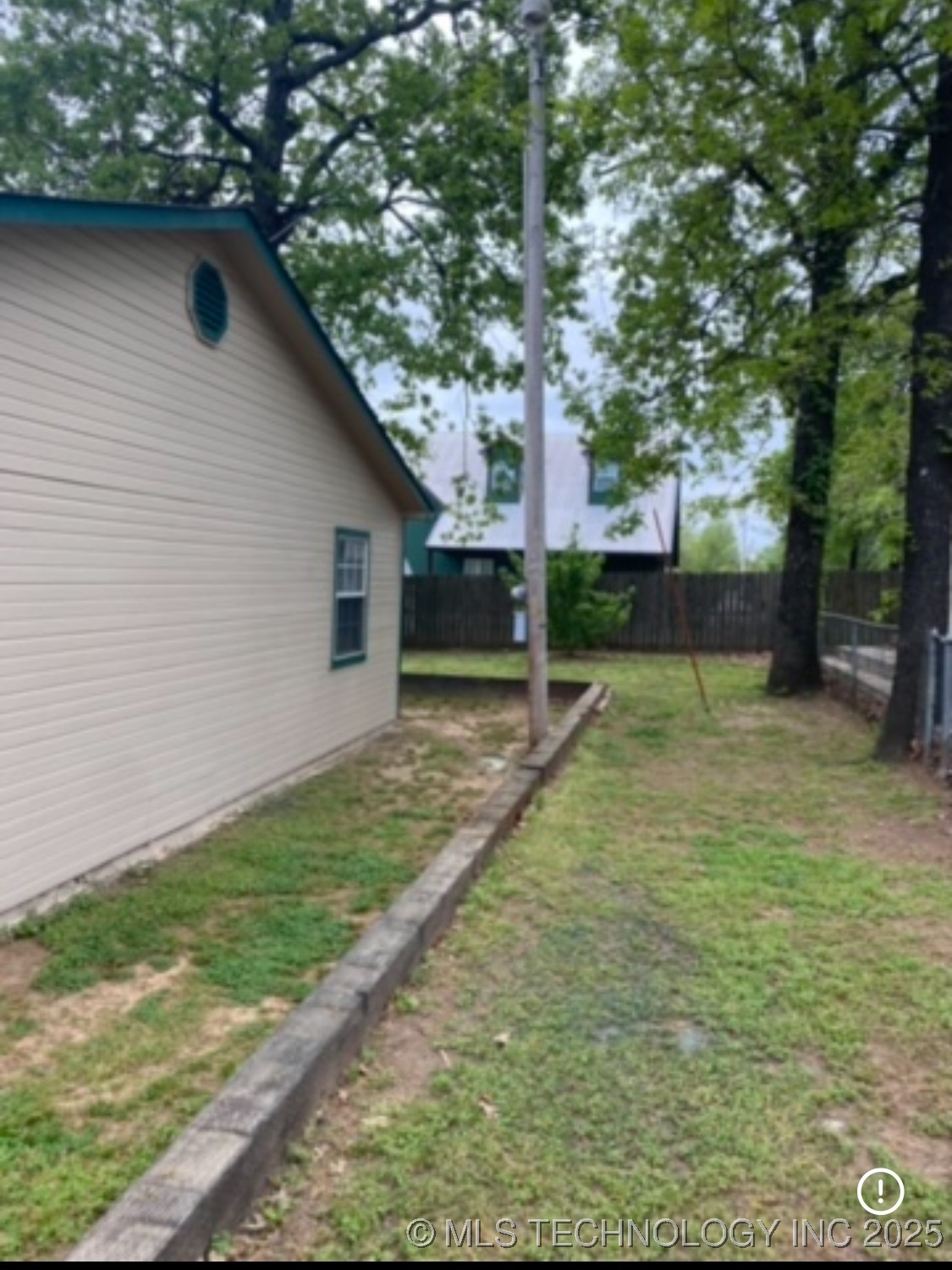 328 Pine Property Photo 21