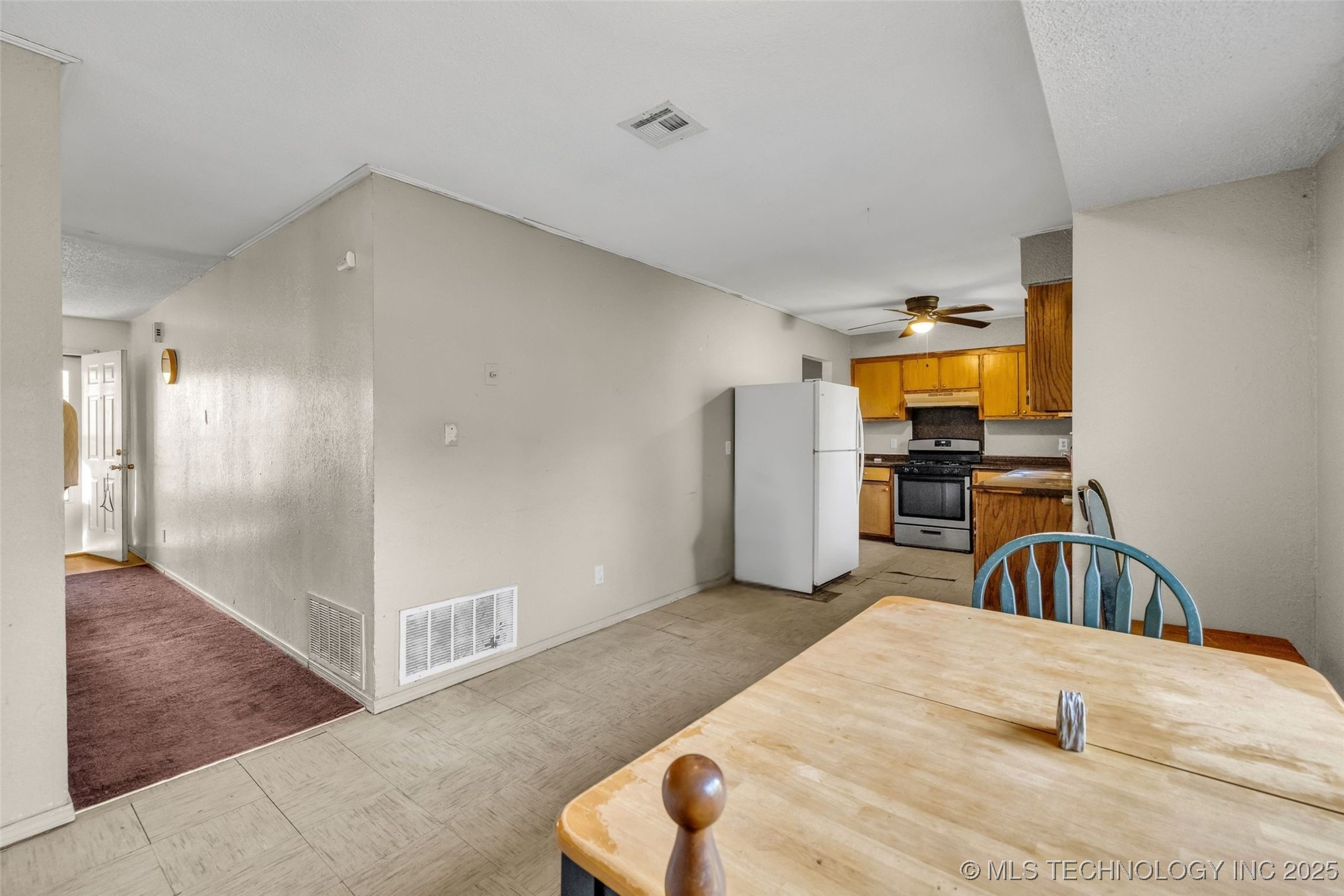 571 W 149th Place Property Photo 7