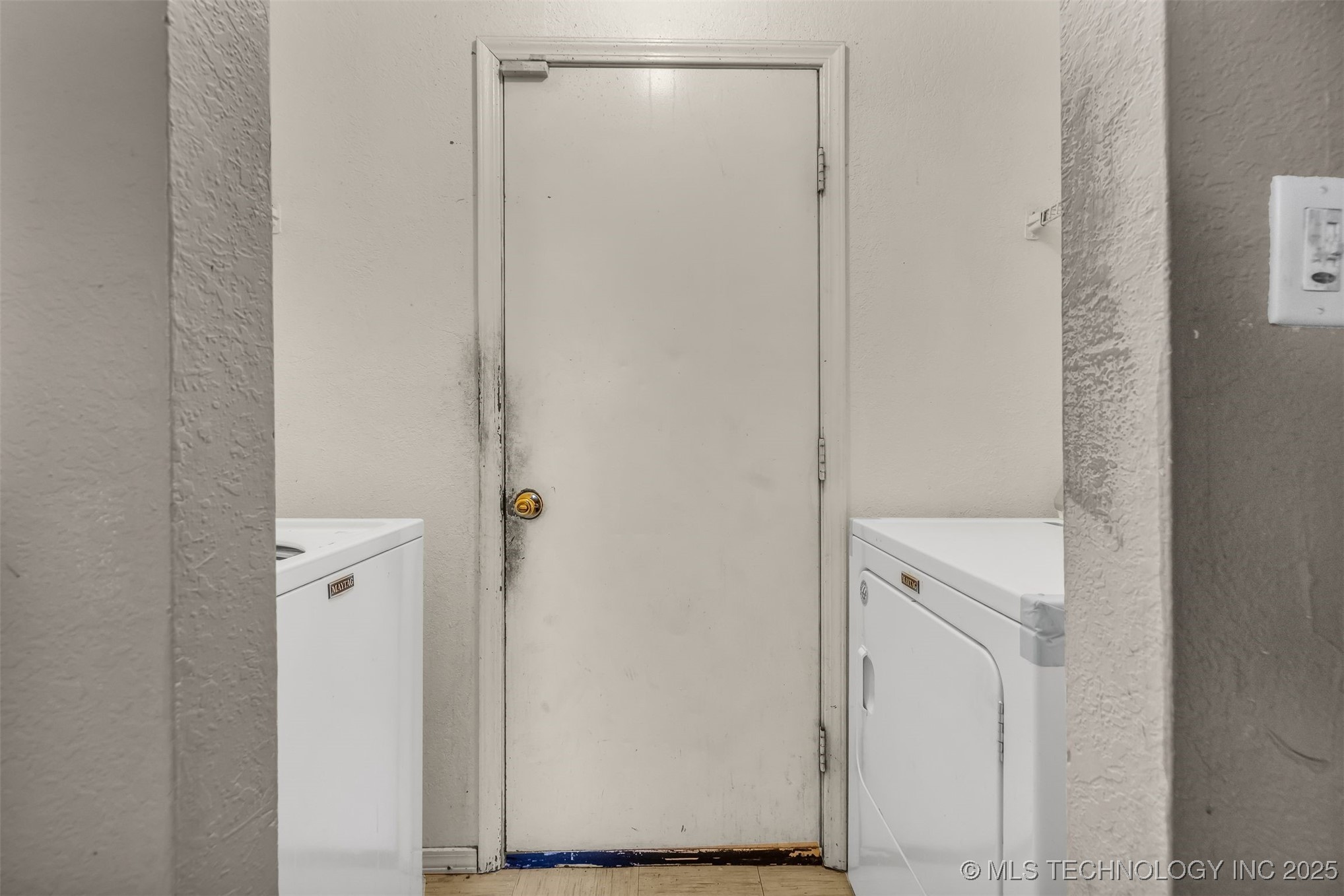 571 W 149th Place Property Photo 12