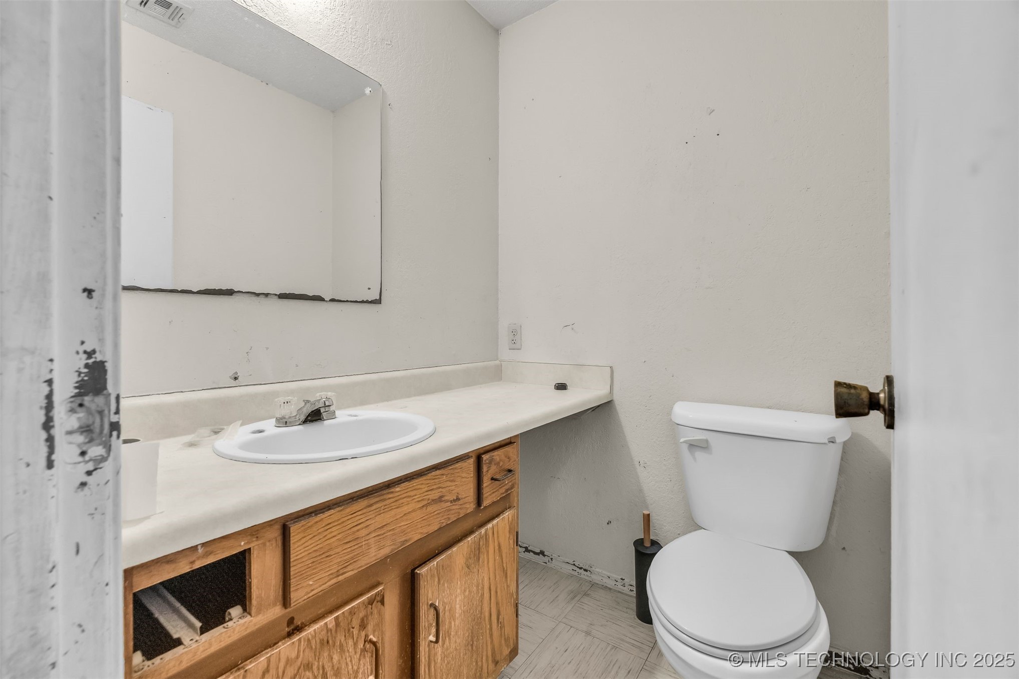 571 W 149th Place Property Photo 15