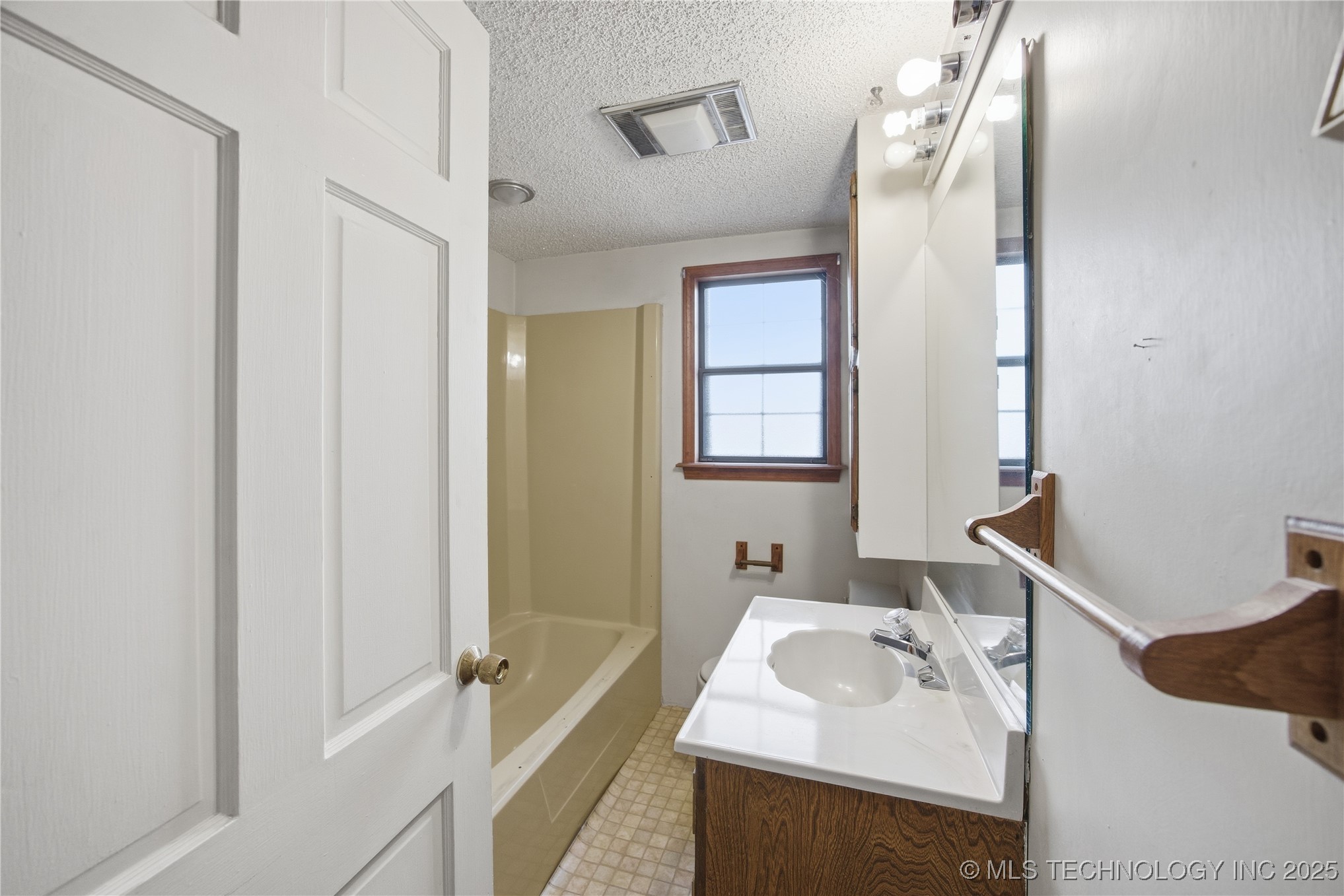 1812 Houston Street Property Photo 8