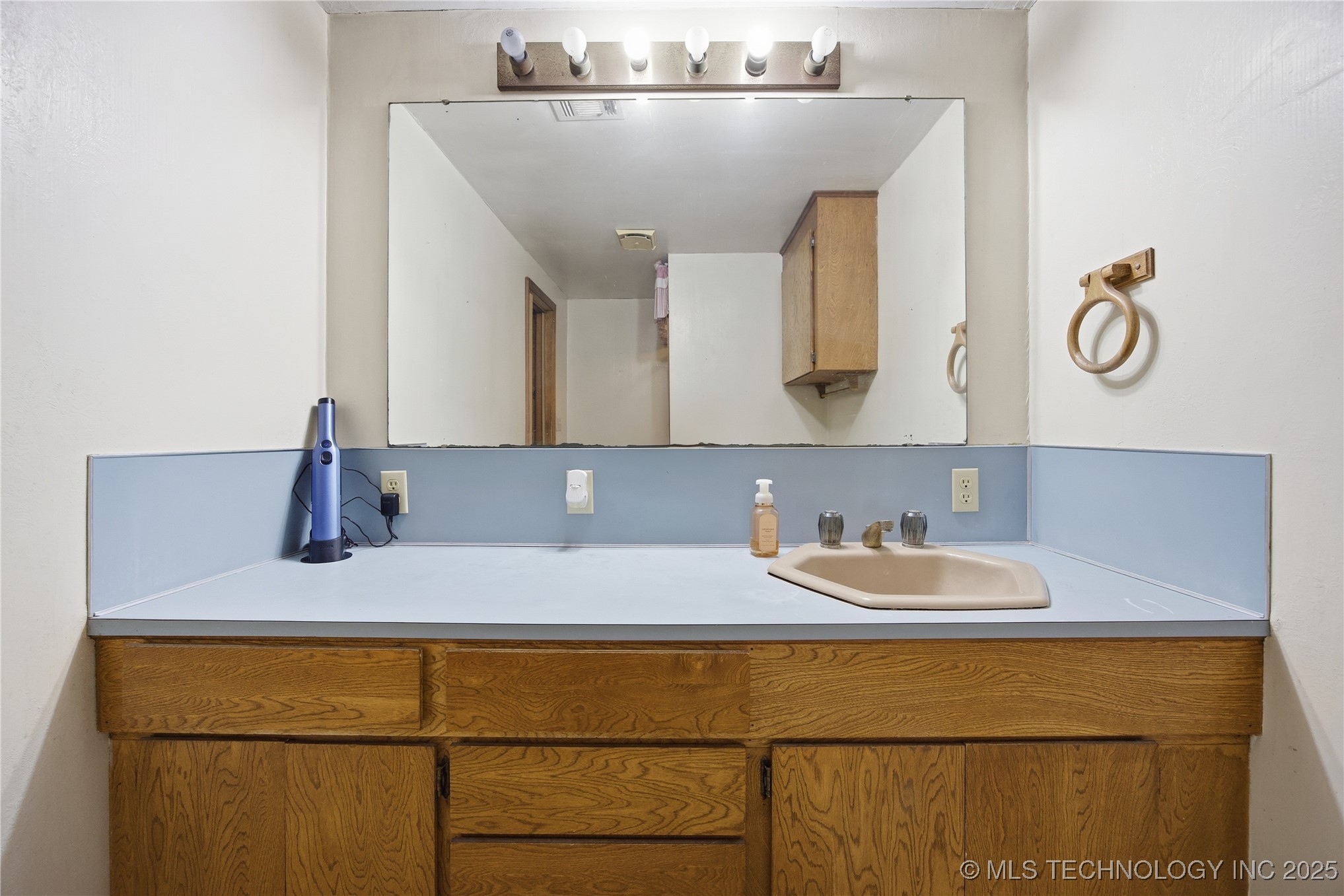 1812 Houston Street Property Photo 31