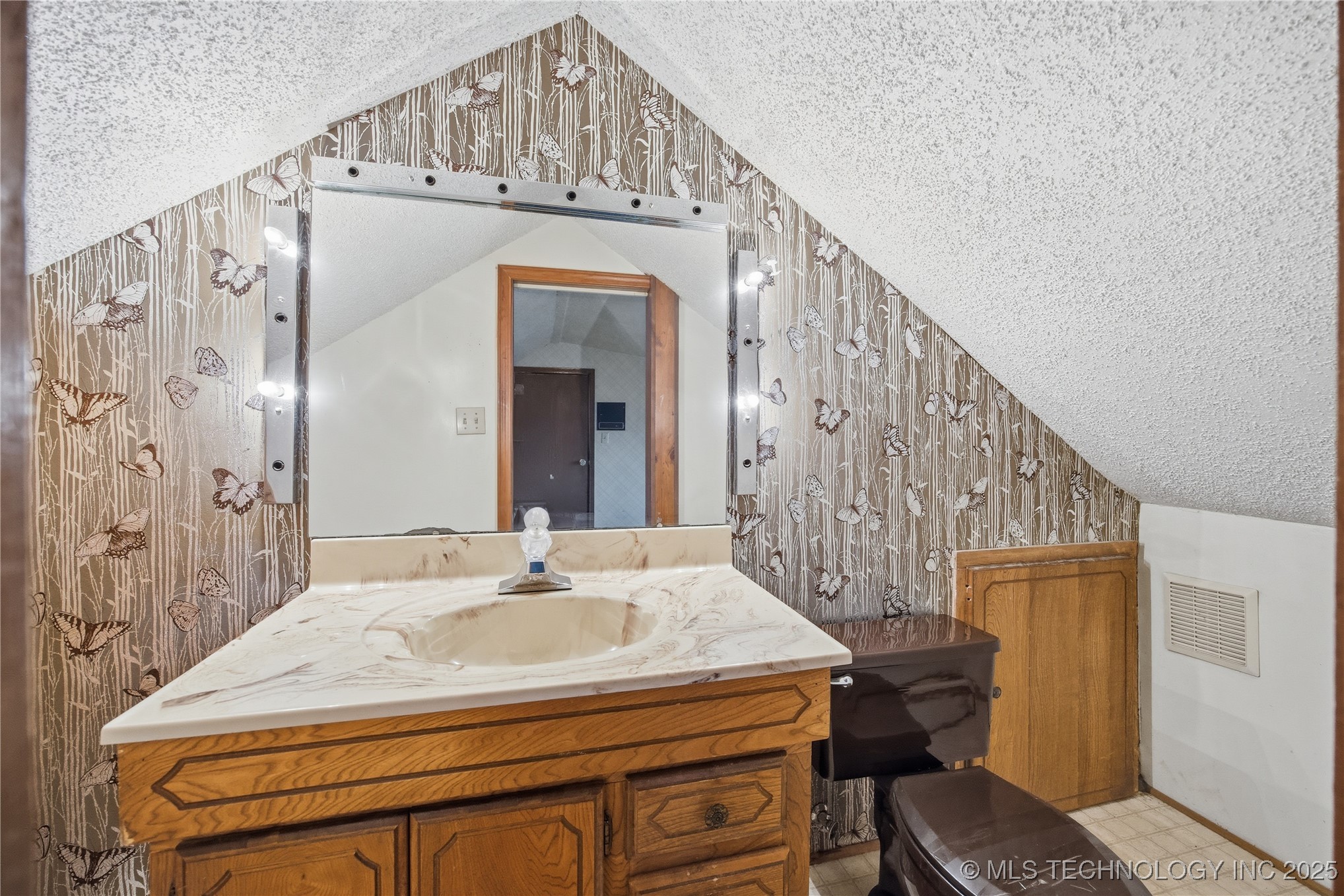 1812 Houston Street Property Photo 41