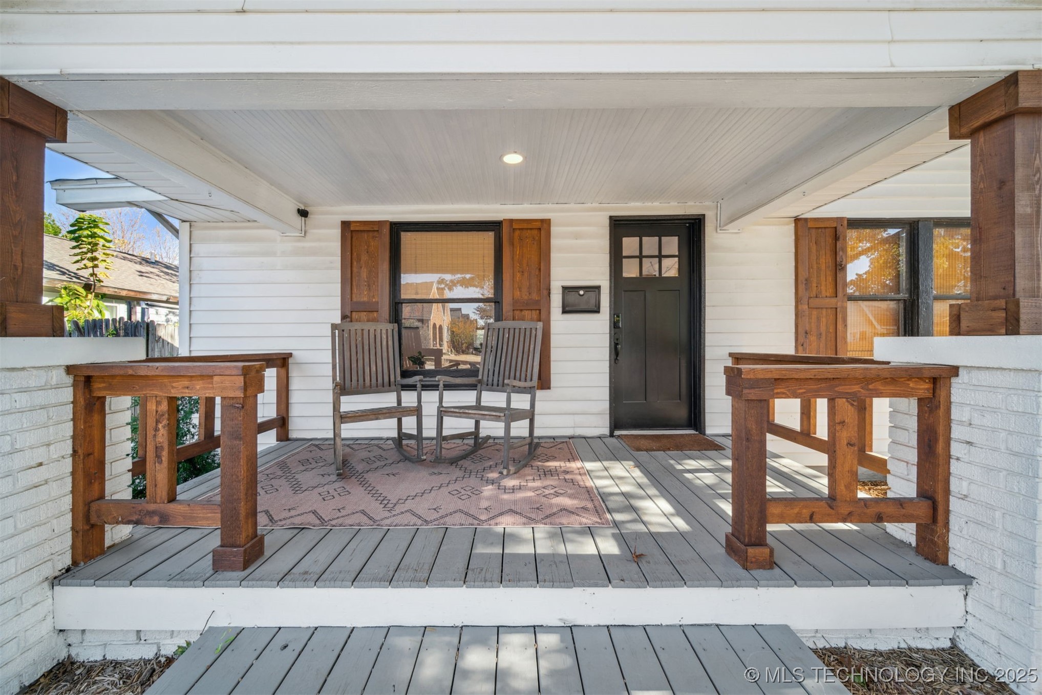 1423 S Delaware Avenue Property Photo 3