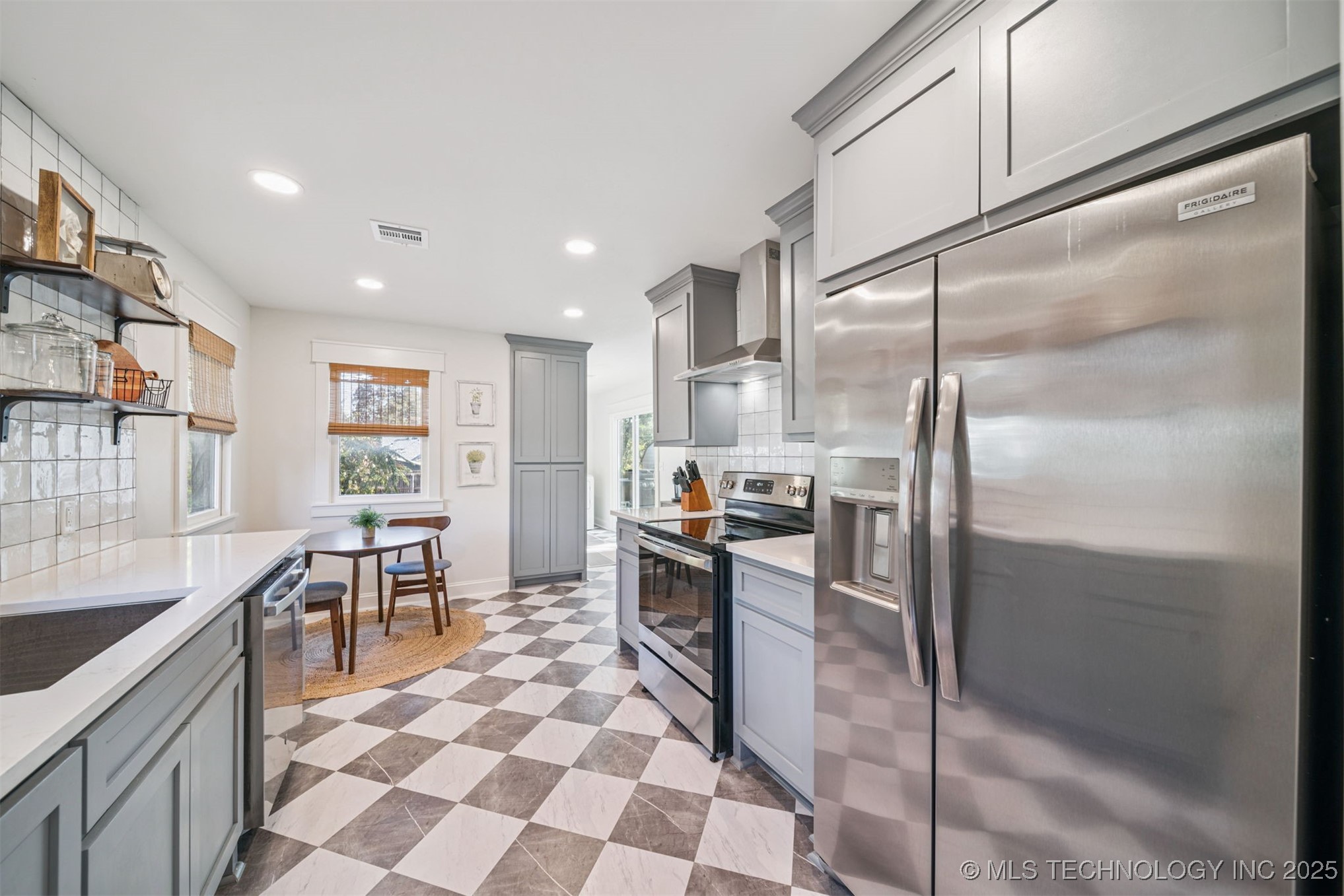 1423 S Delaware Avenue Property Photo 13