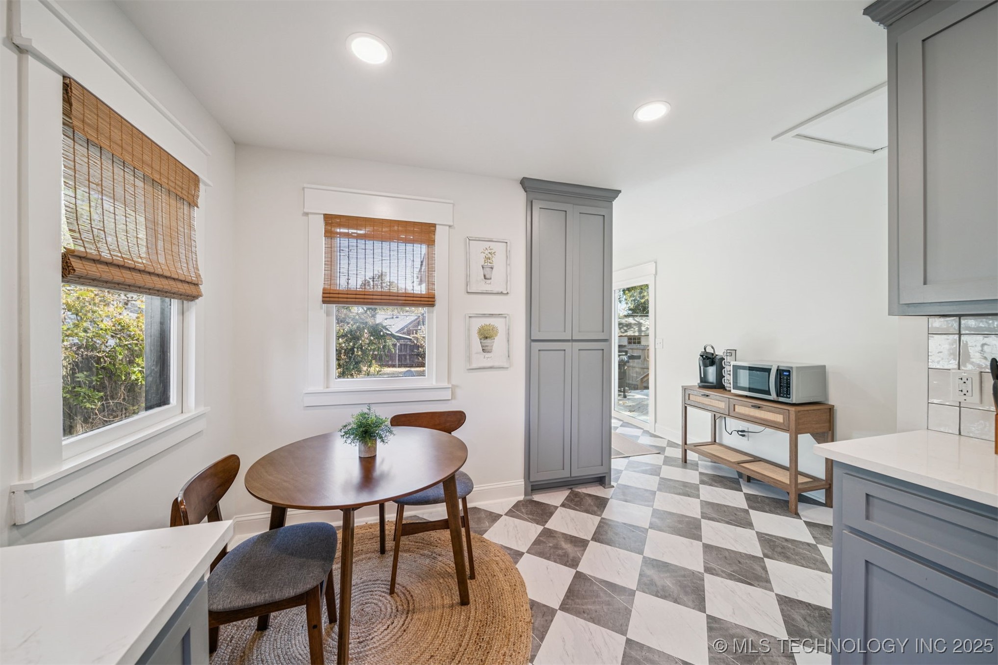 1423 S Delaware Avenue Property Photo 15