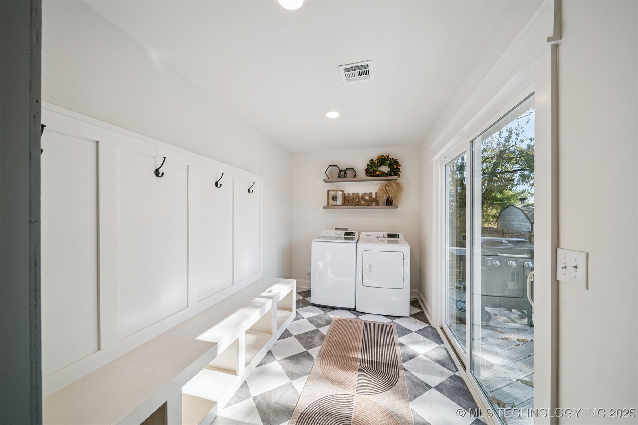 1423 S Delaware Avenue Property Photo 16