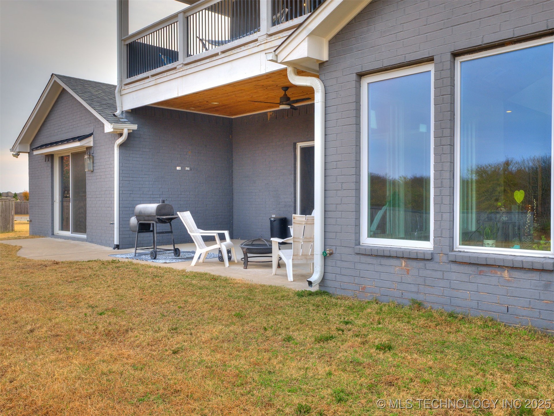 17243 S 21st East Avenue Property Photo 5