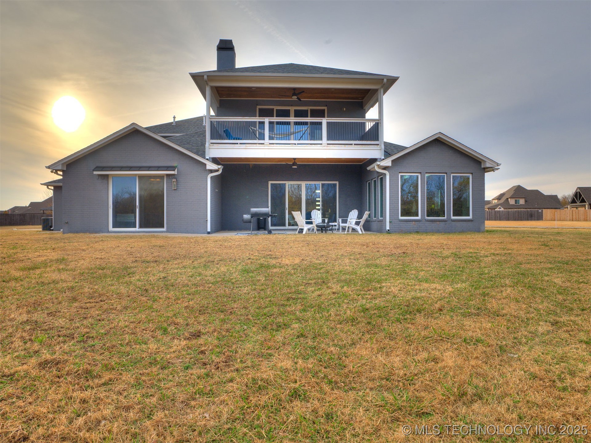 17243 S 21st East Avenue Property Photo 8