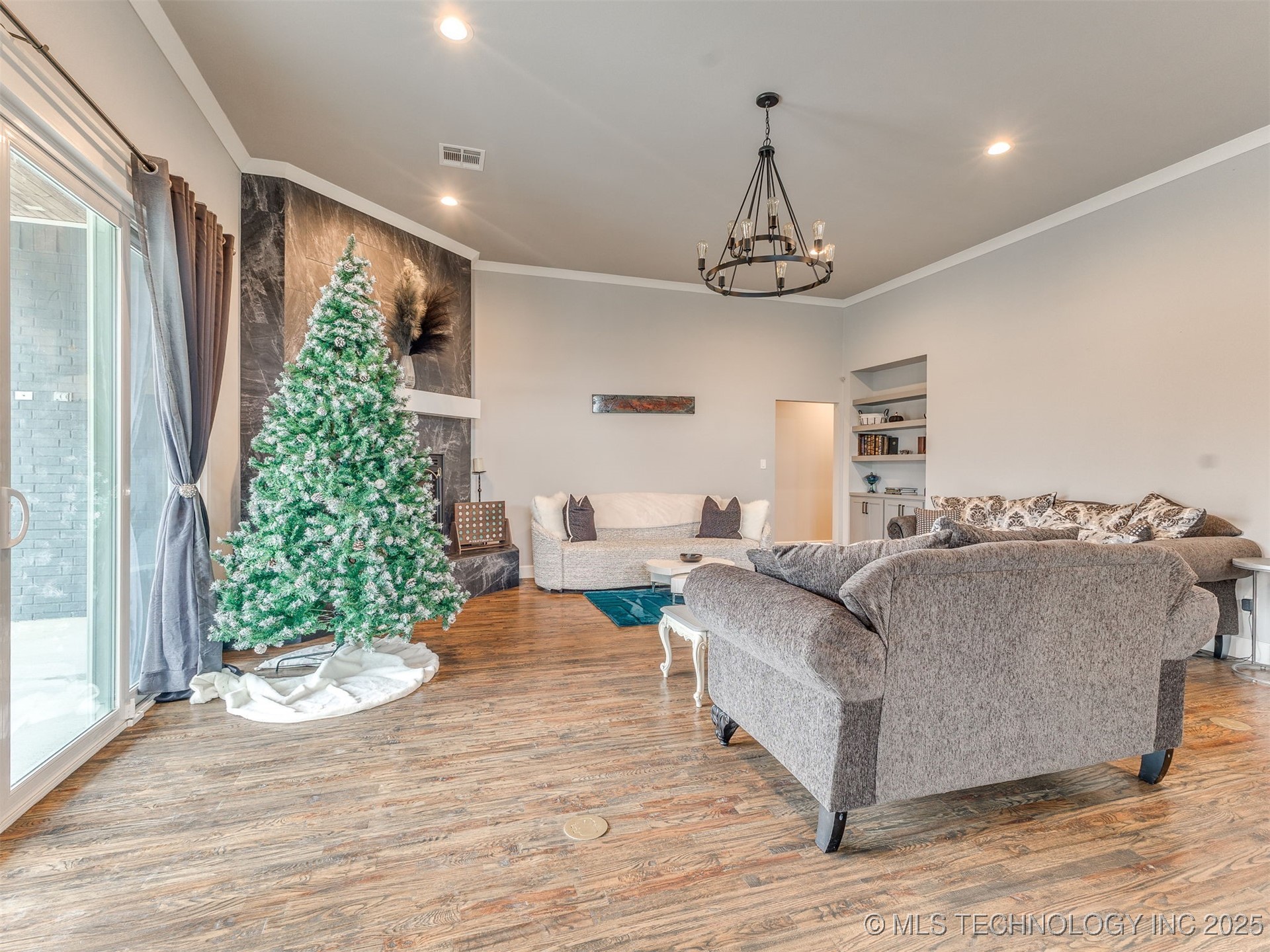 17243 S 21st East Avenue Property Photo 14