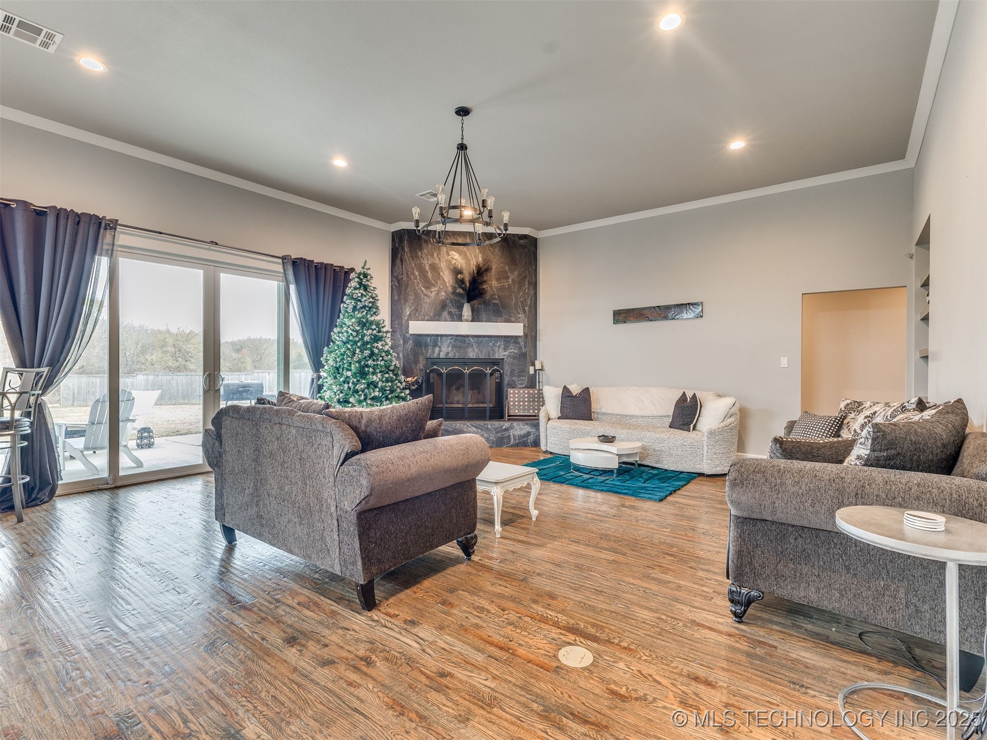 17243 S 21st East Avenue Property Photo 19