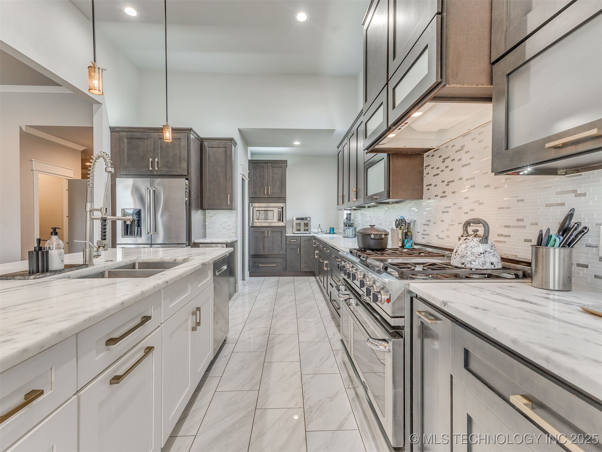 17243 S 21st East Avenue Property Photo 24