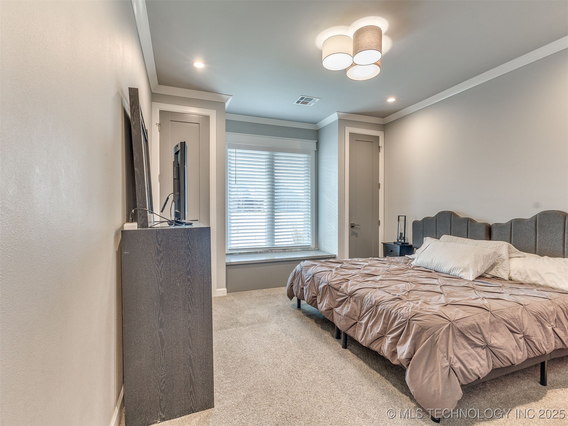 17243 S 21st East Avenue Property Photo 31