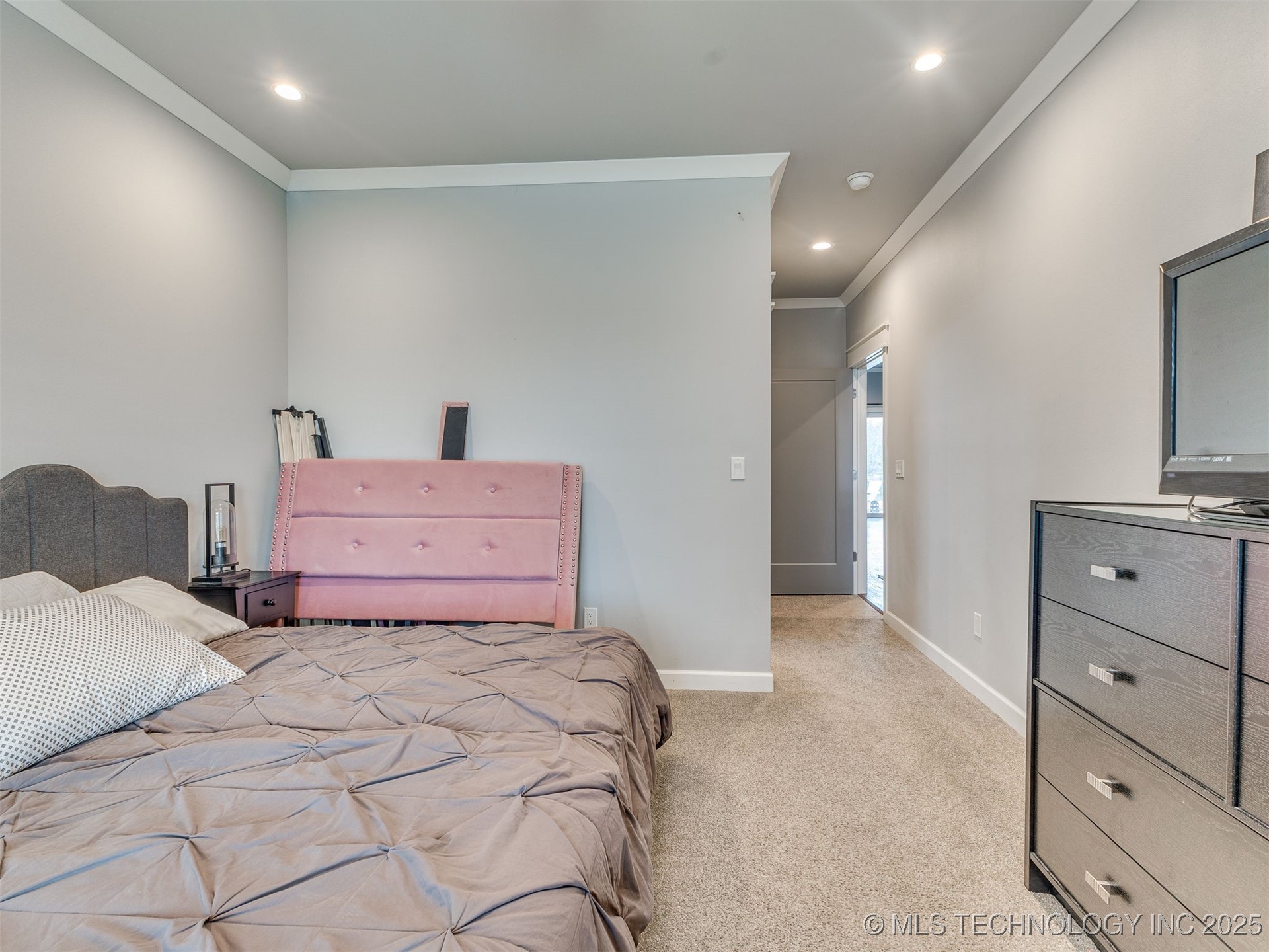 17243 S 21st East Avenue Property Photo 32