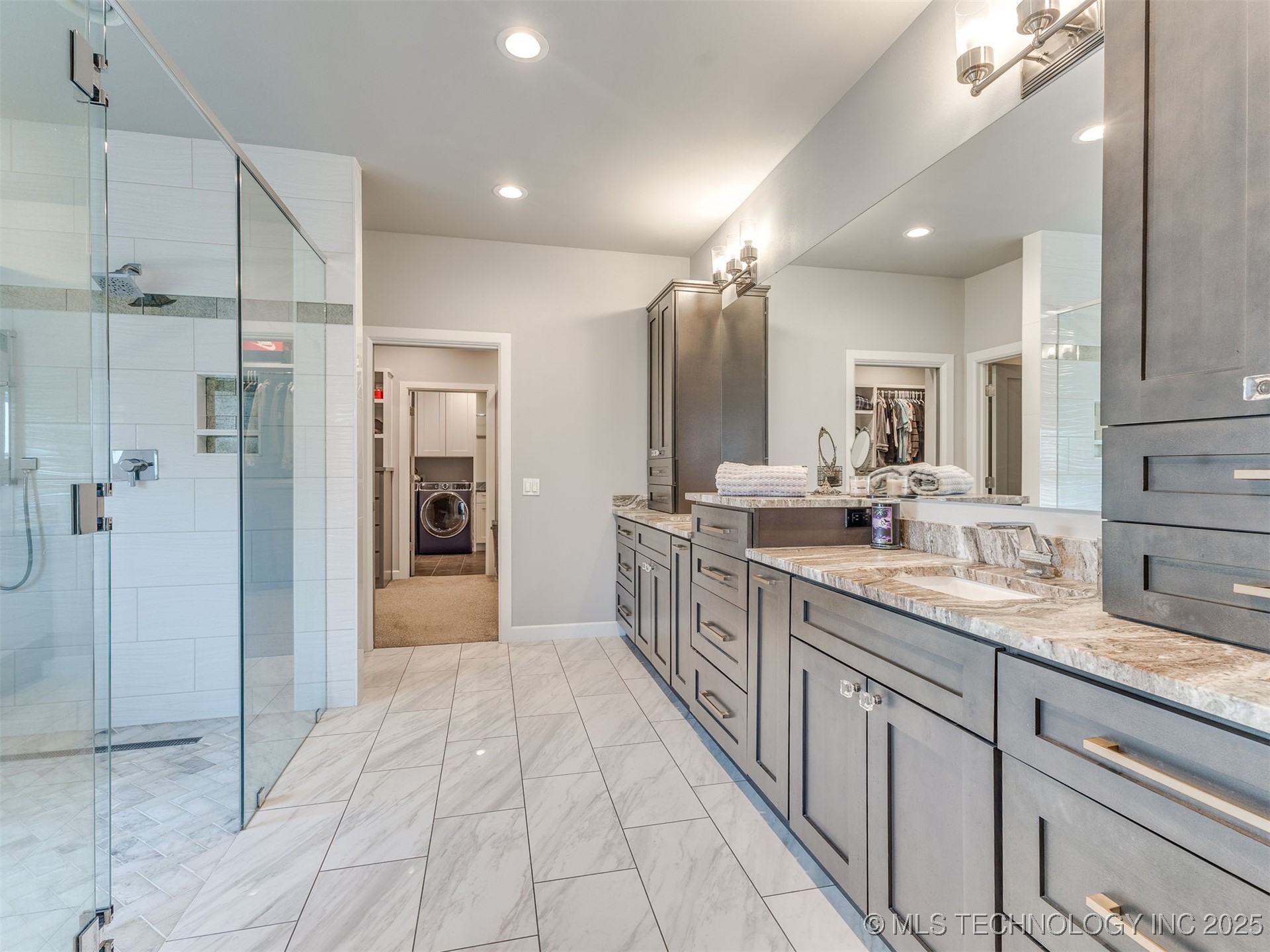 17243 S 21st East Avenue Property Photo 39