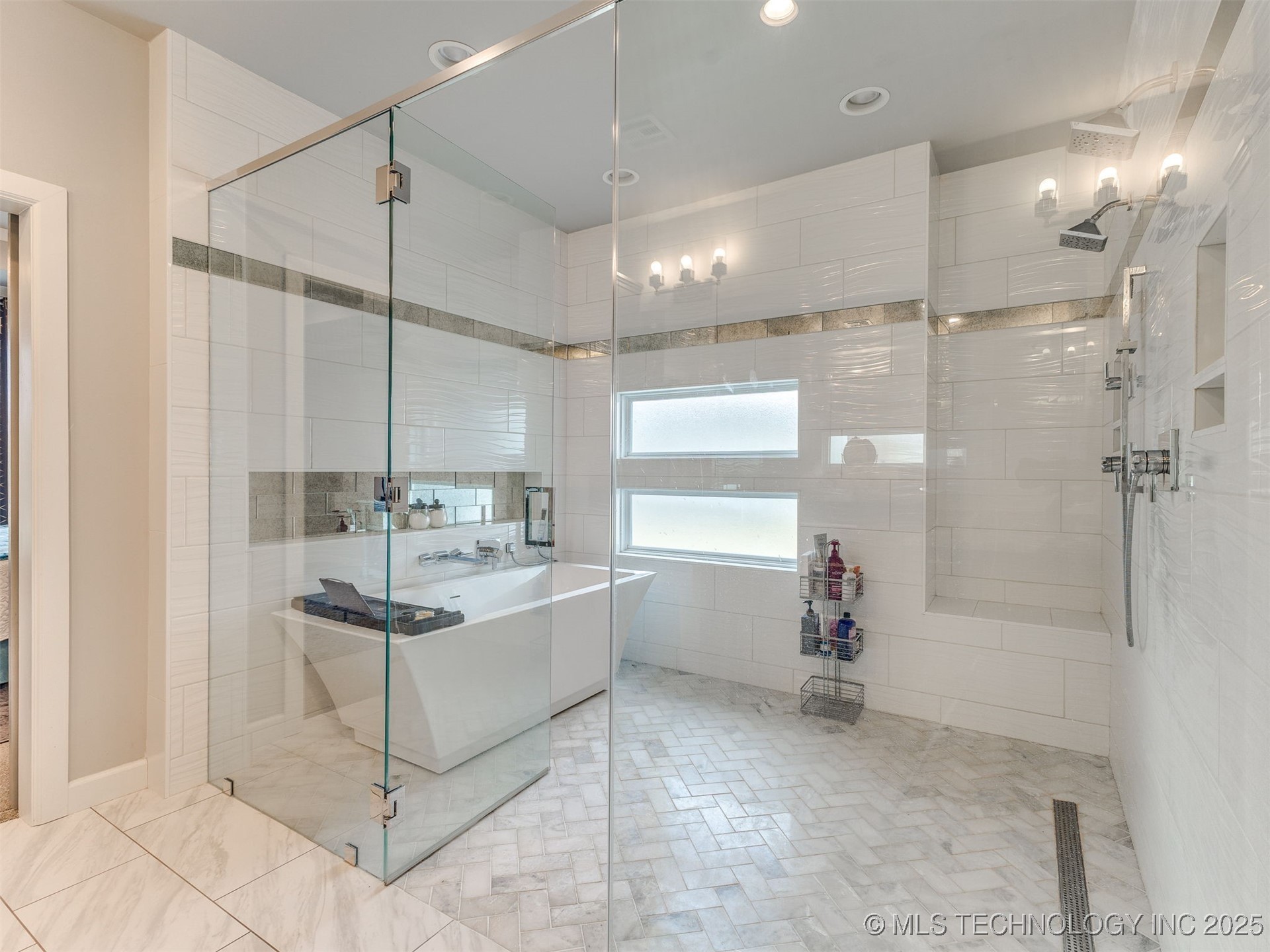 17243 S 21st East Avenue Property Photo 40