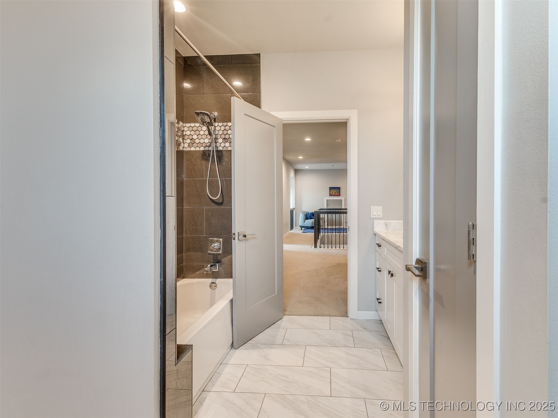 17243 S 21st East Avenue Property Photo 51