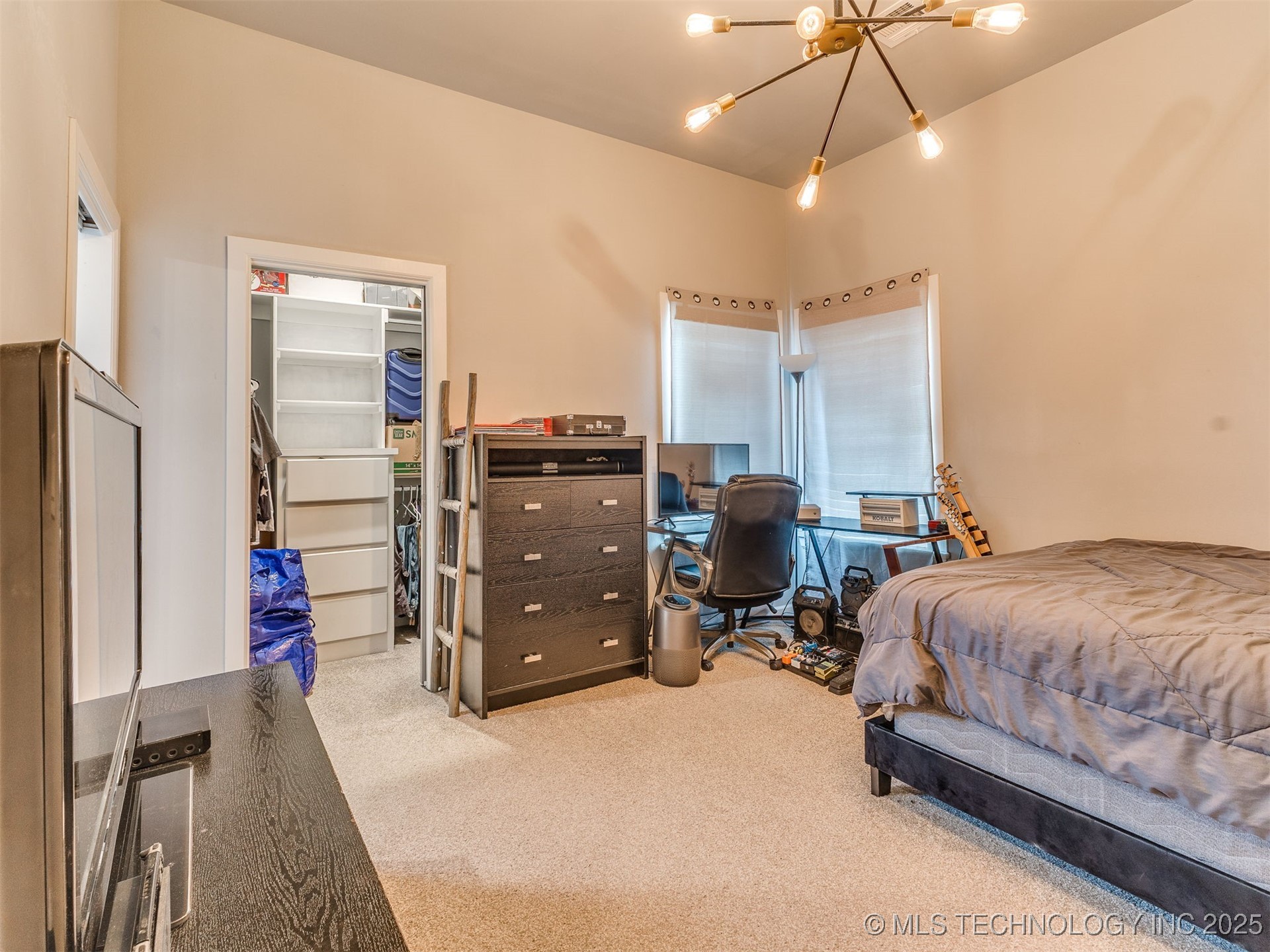 17243 S 21st East Avenue Property Photo 52